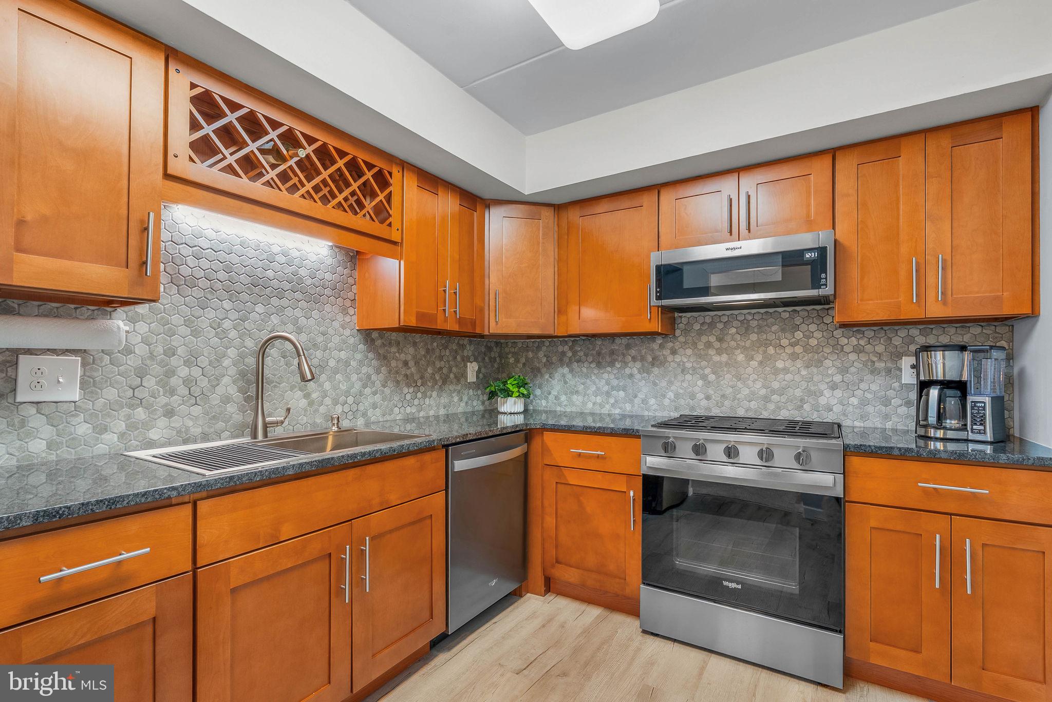 DELAIRE LANDING - Residential