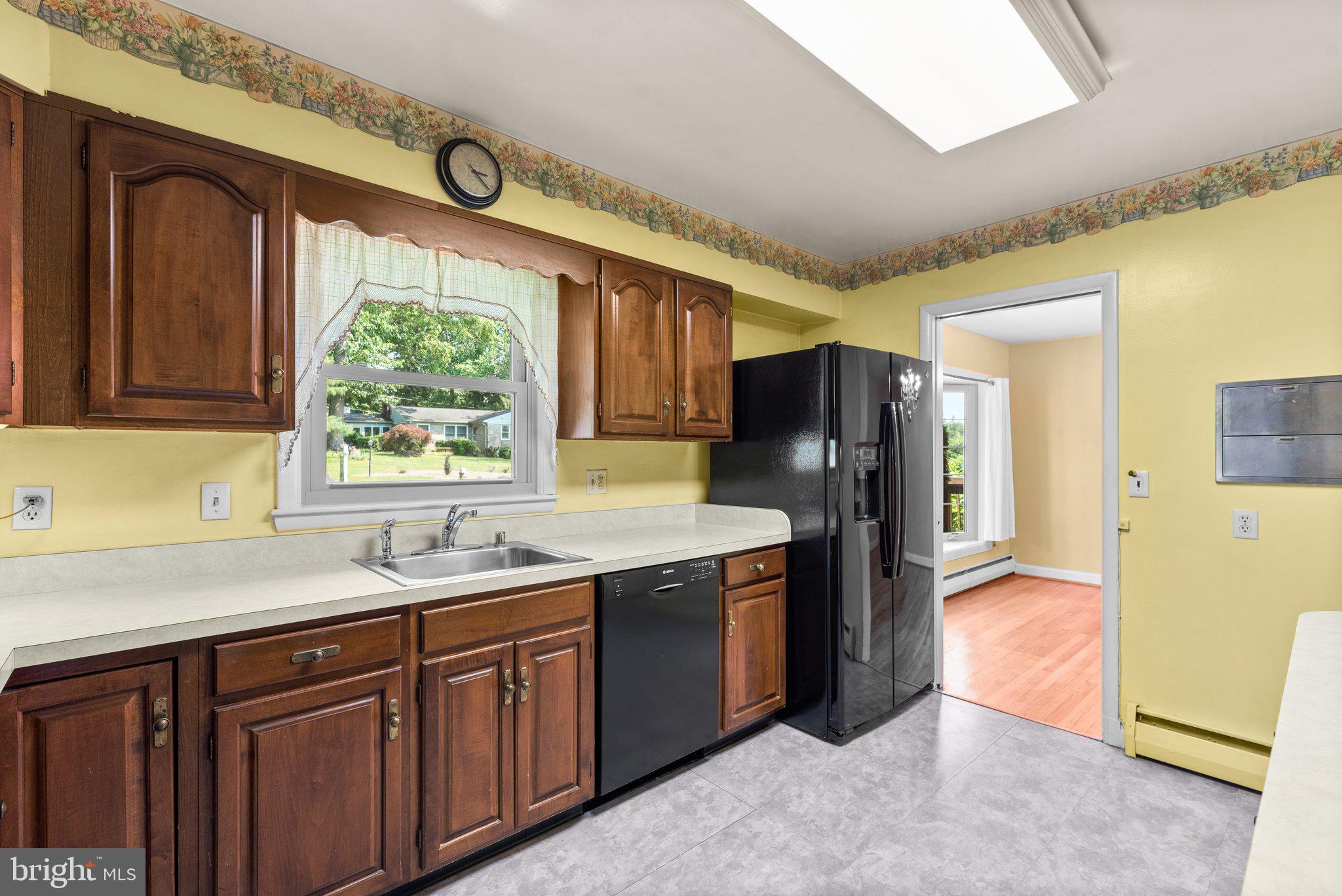 HOWARD HEIGHTS - Residential