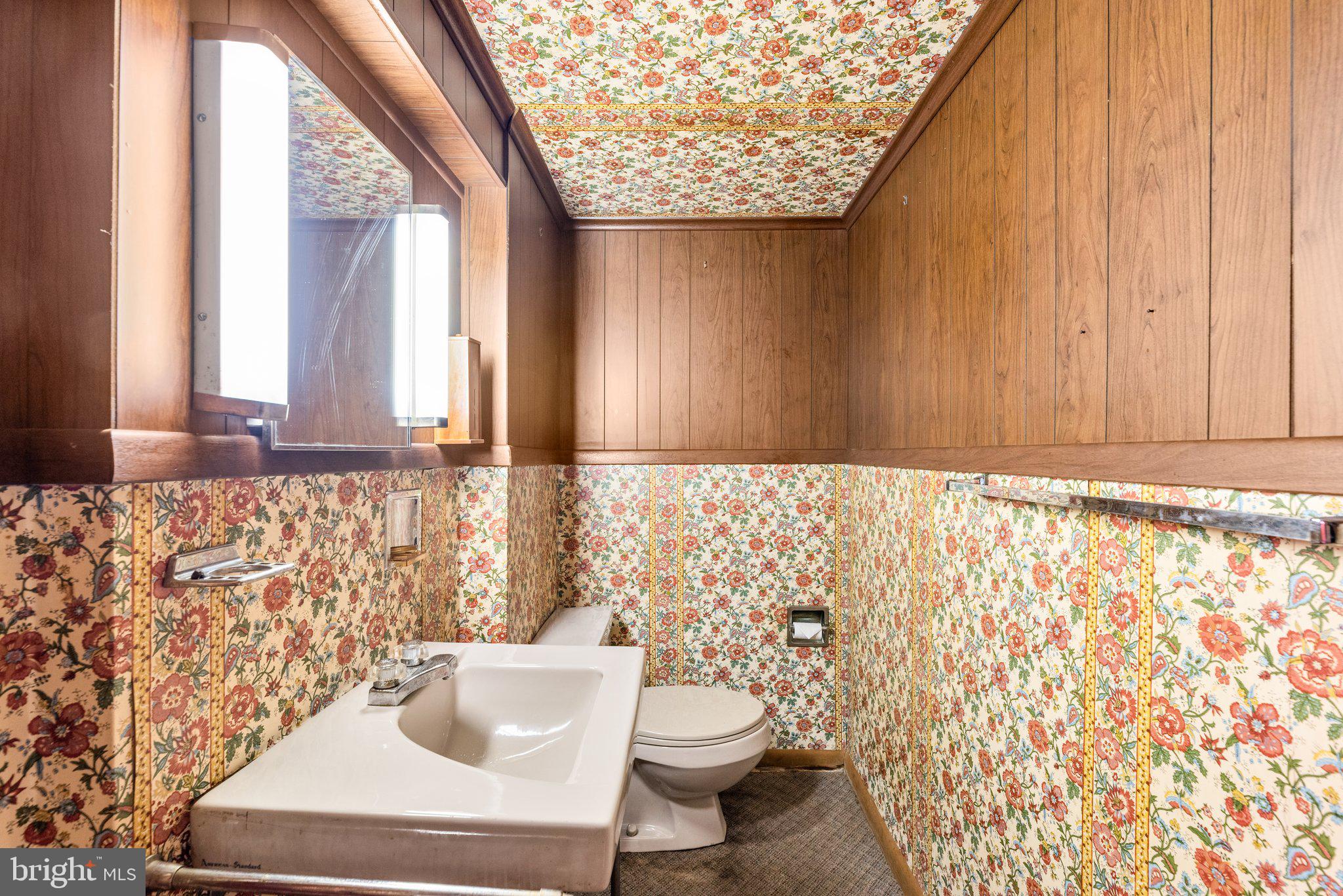 HOWARD HEIGHTS - Residential