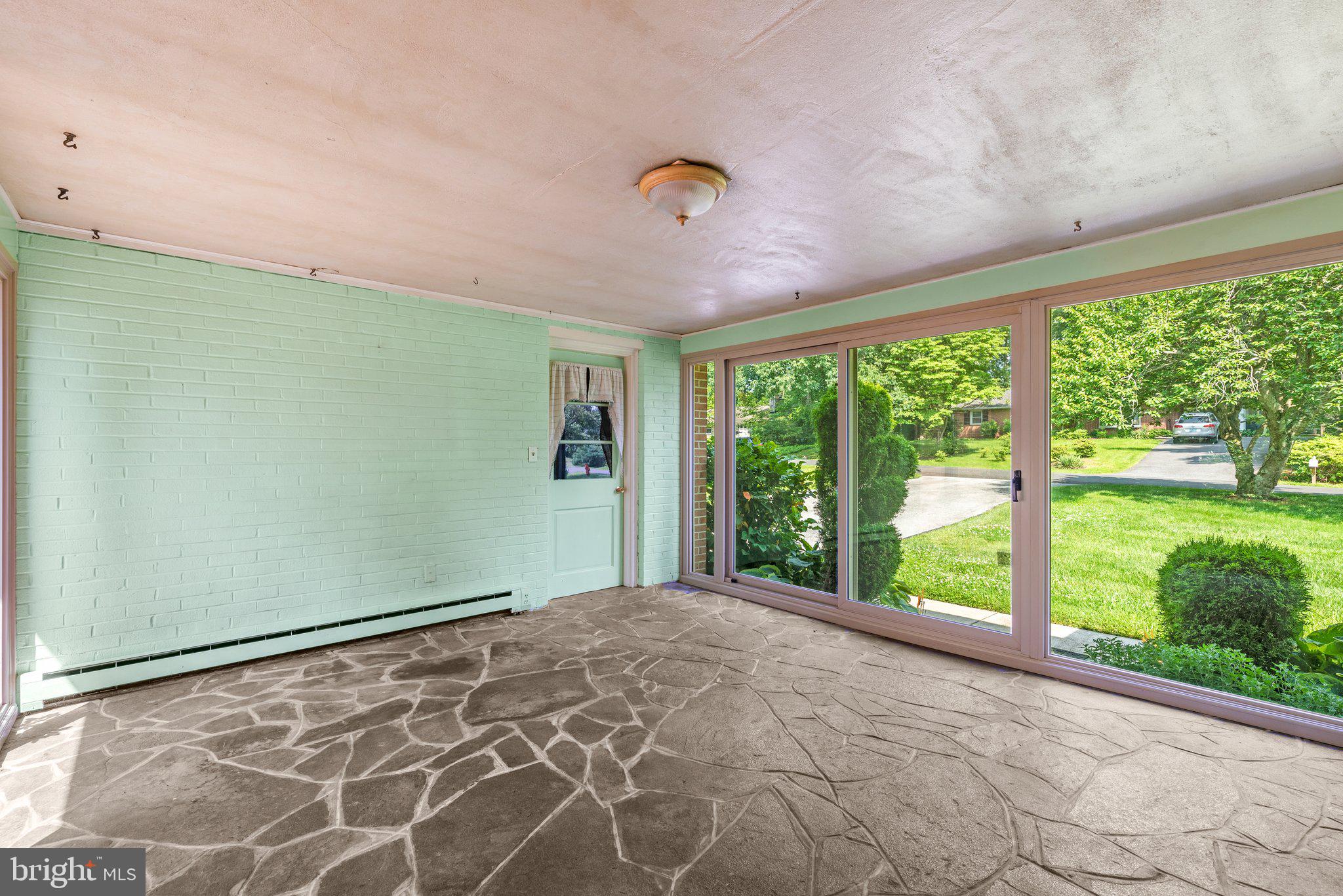 HOWARD HEIGHTS - Residential