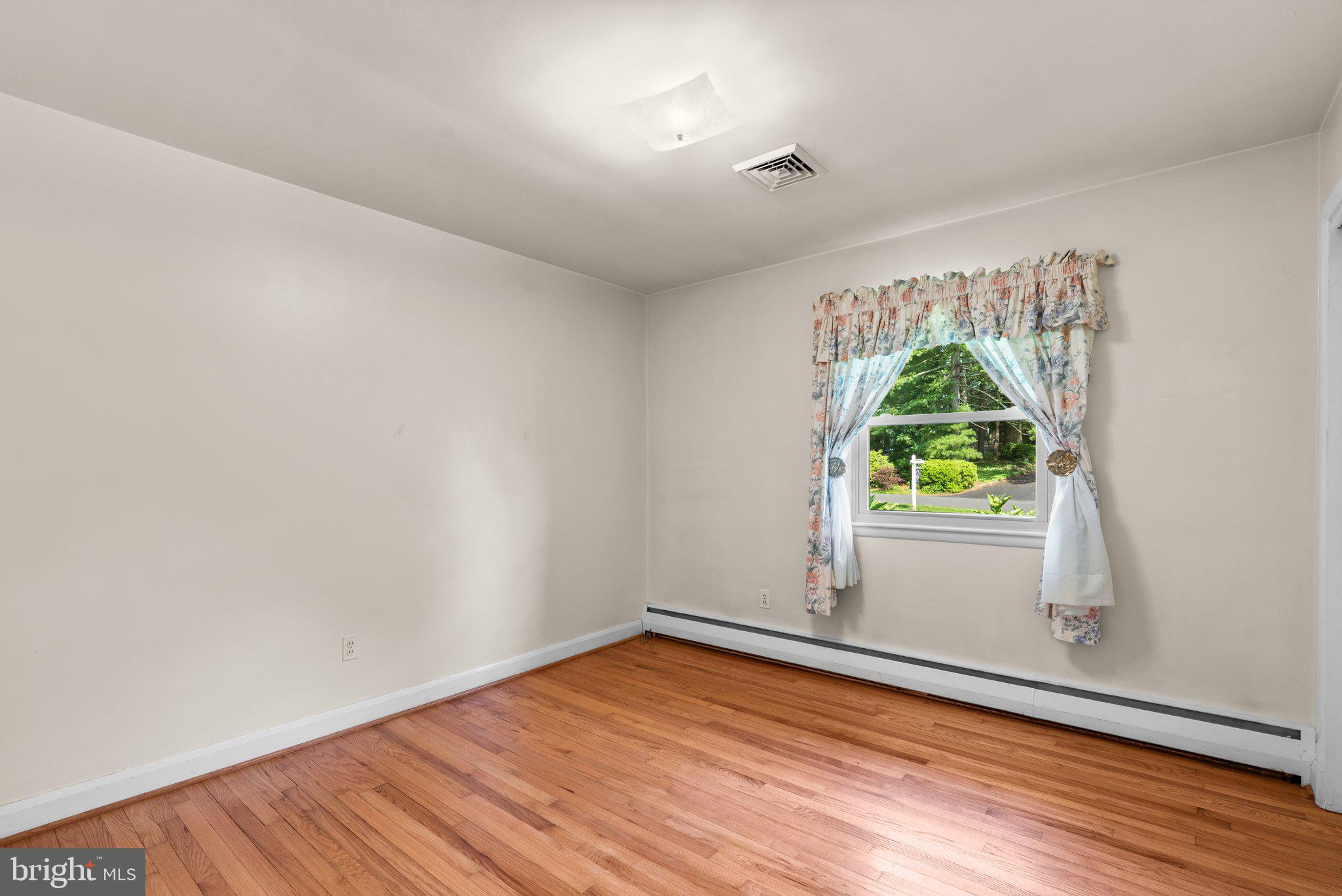 HOWARD HEIGHTS - Residential