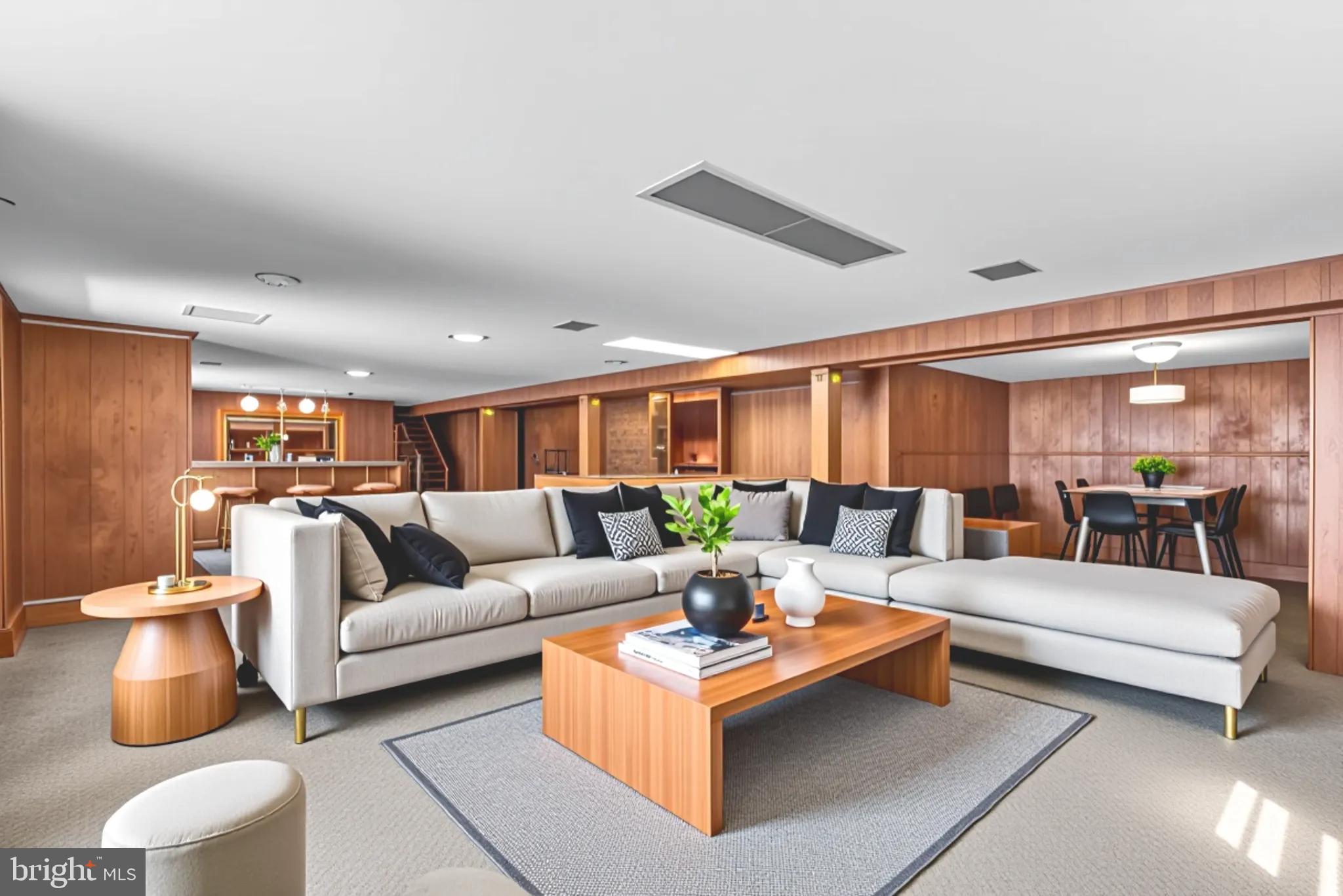 HOWARD HEIGHTS - Residential