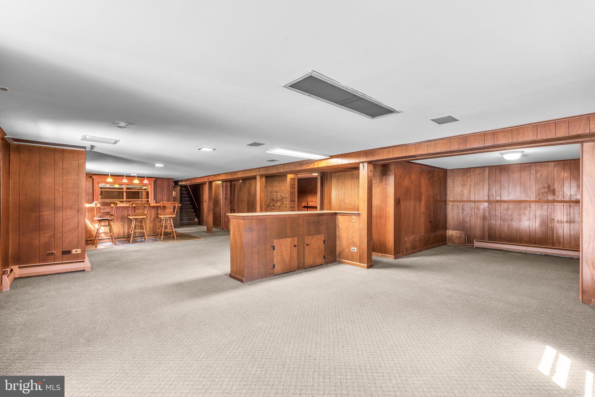 HOWARD HEIGHTS - Residential