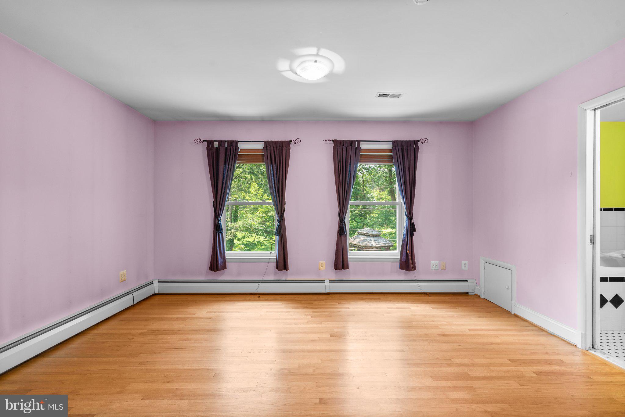 HOWARD HEIGHTS - Residential