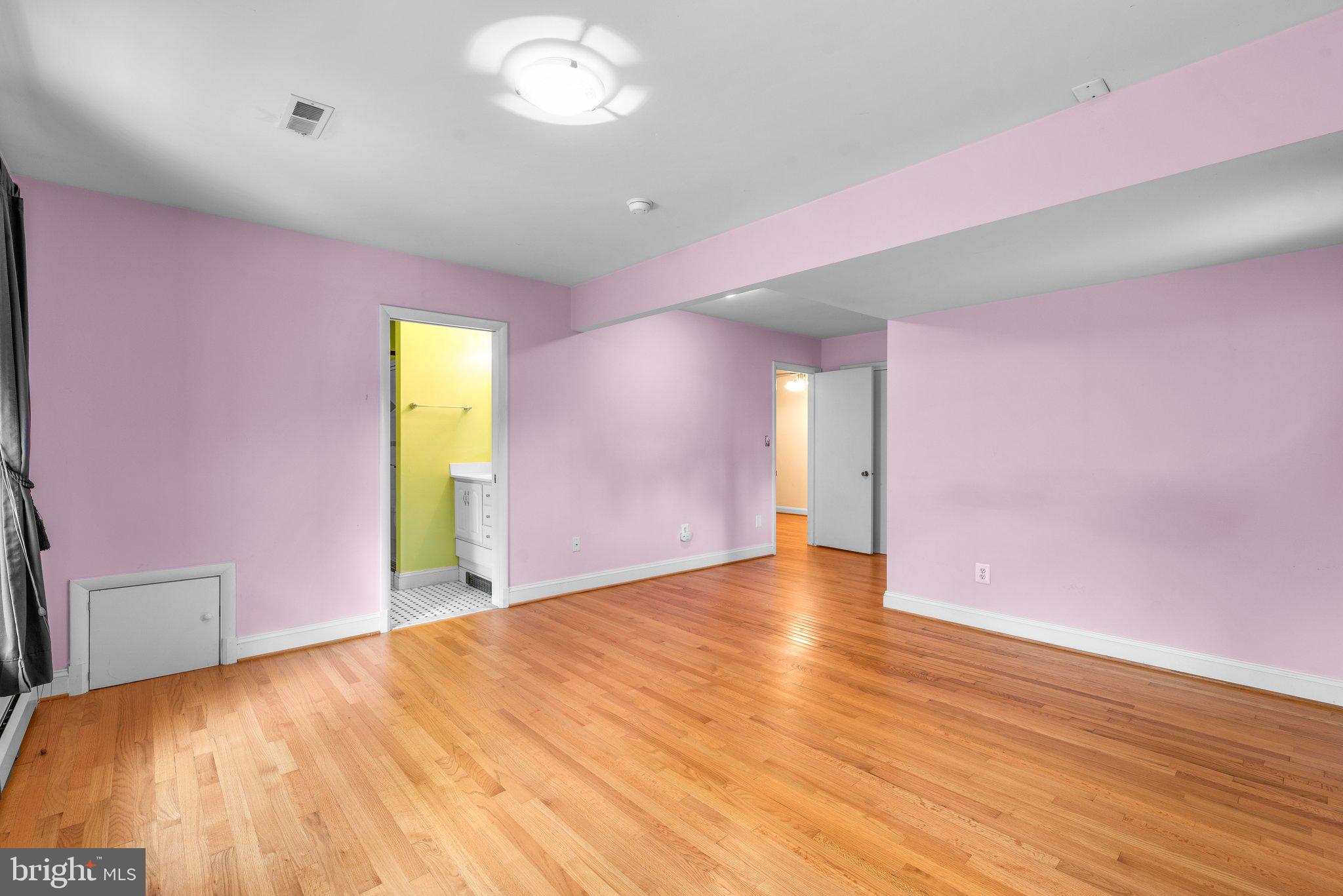 HOWARD HEIGHTS - Residential