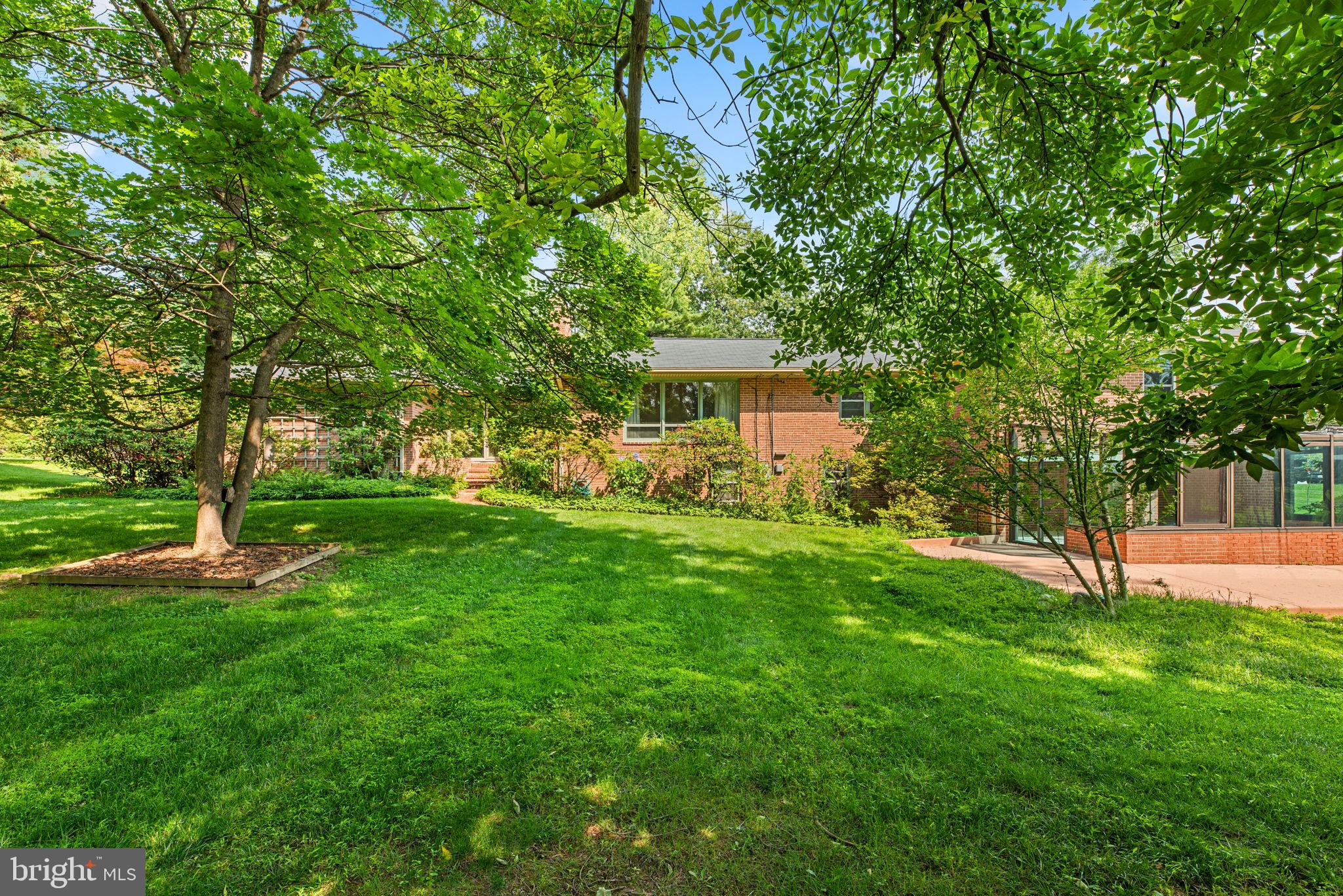 HOWARD HEIGHTS - Residential