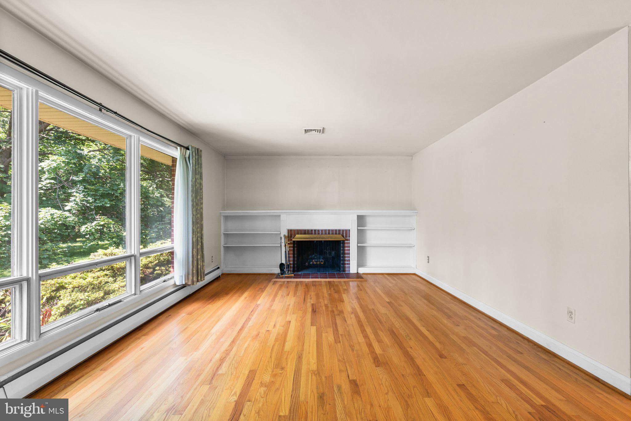 HOWARD HEIGHTS - Residential