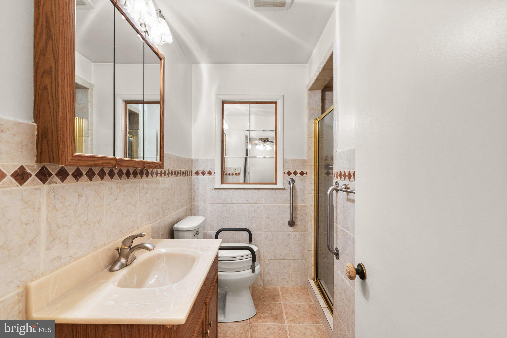 HOWARD HEIGHTS - Residential