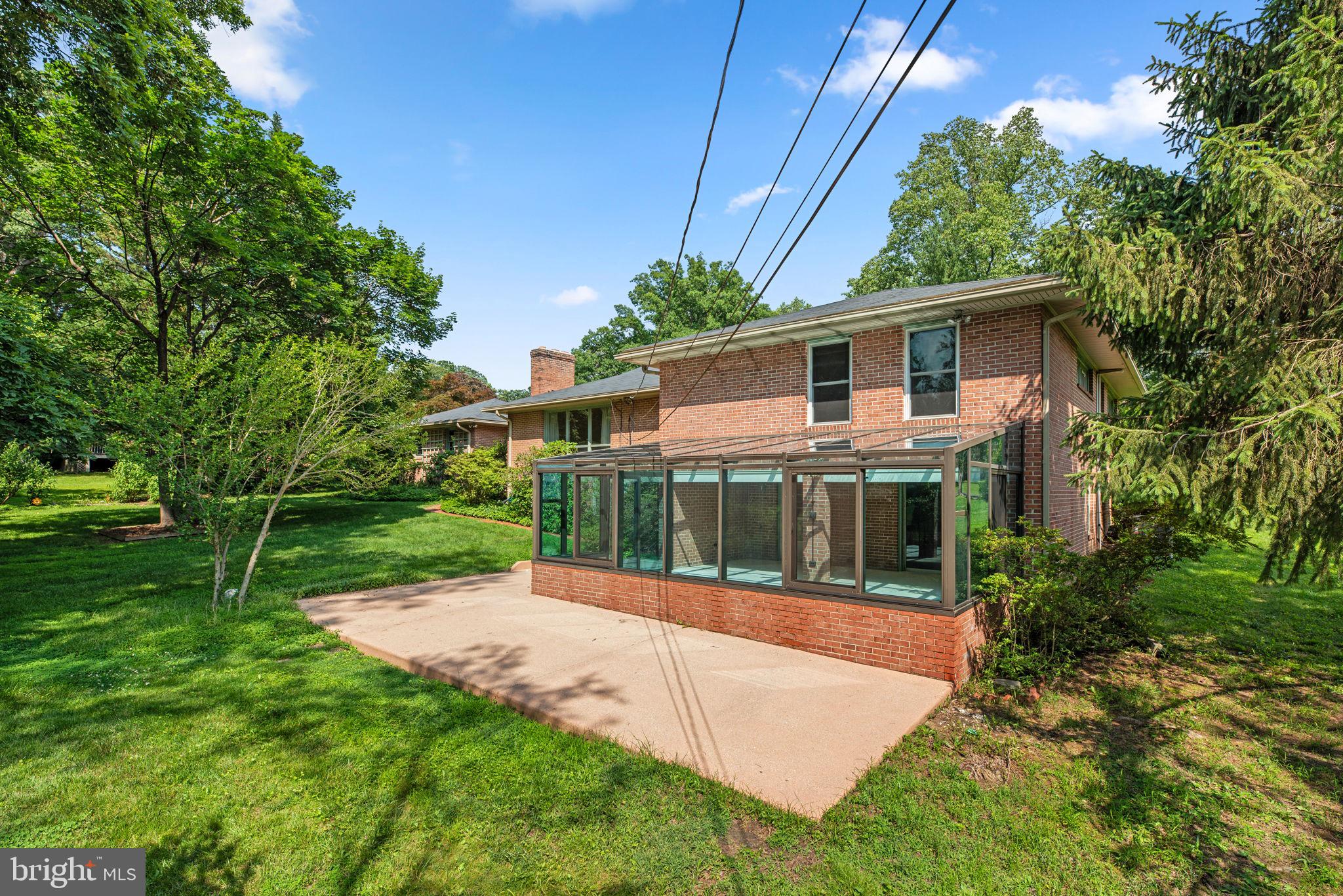 HOWARD HEIGHTS - Residential