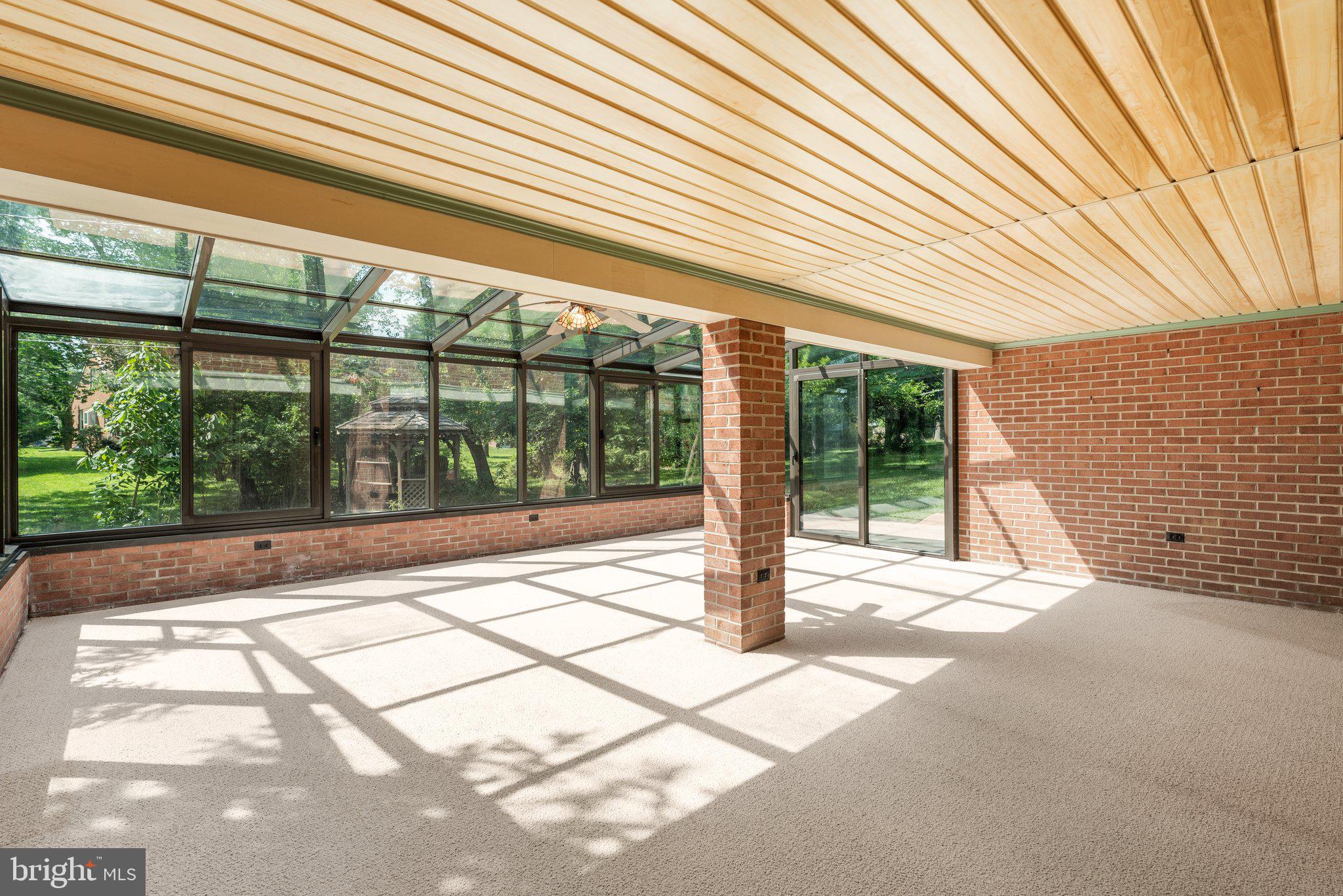 HOWARD HEIGHTS - Residential