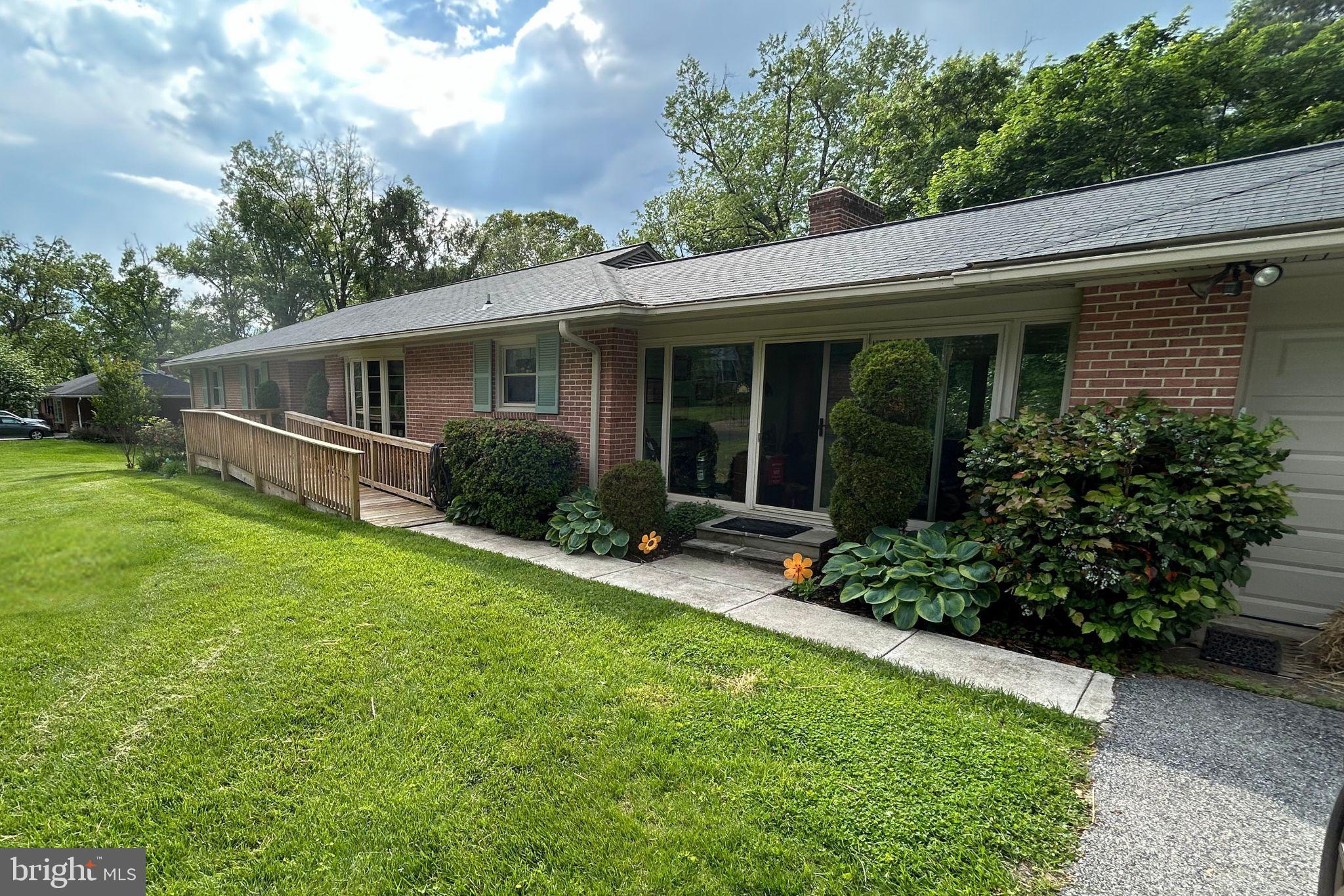 3018 RAMBLEWOOD ROAD