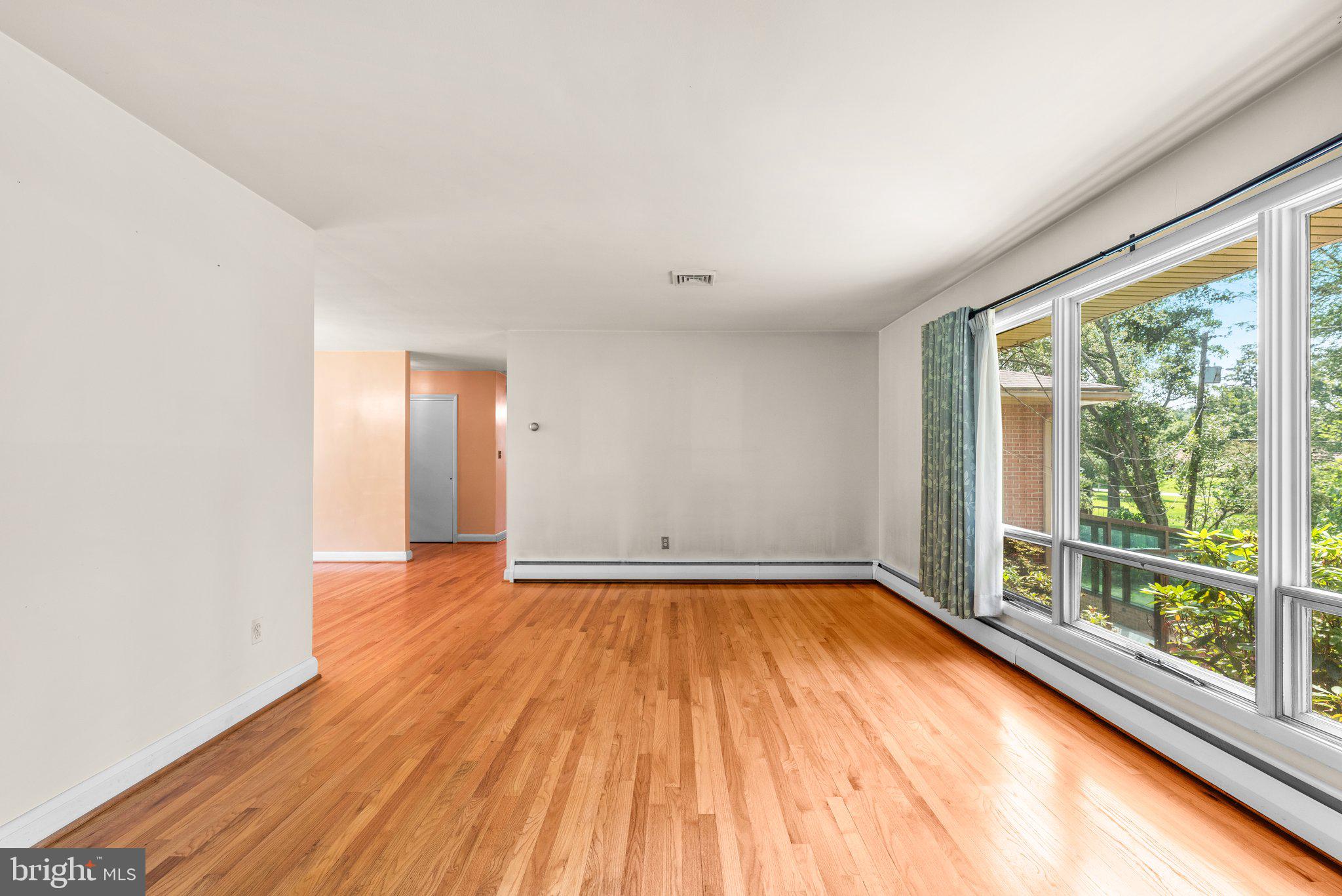 HOWARD HEIGHTS - Residential