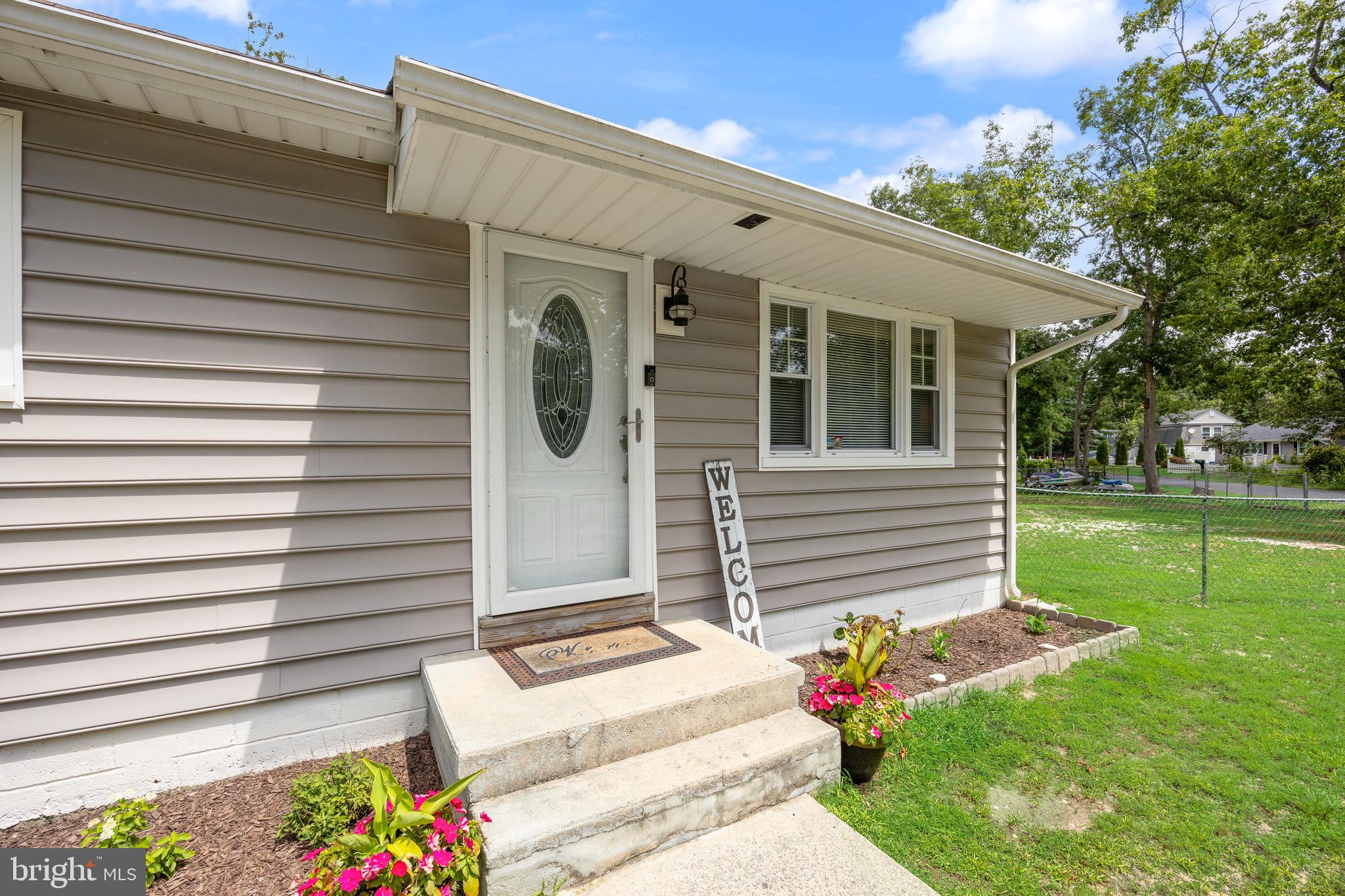 112 E COLTON LANE