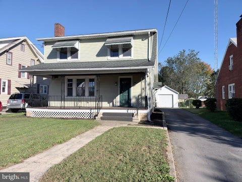 Photo of 820 S 4th Street, CHAMBERSBURG, PA 17201 (MLS # PAFL2038394)