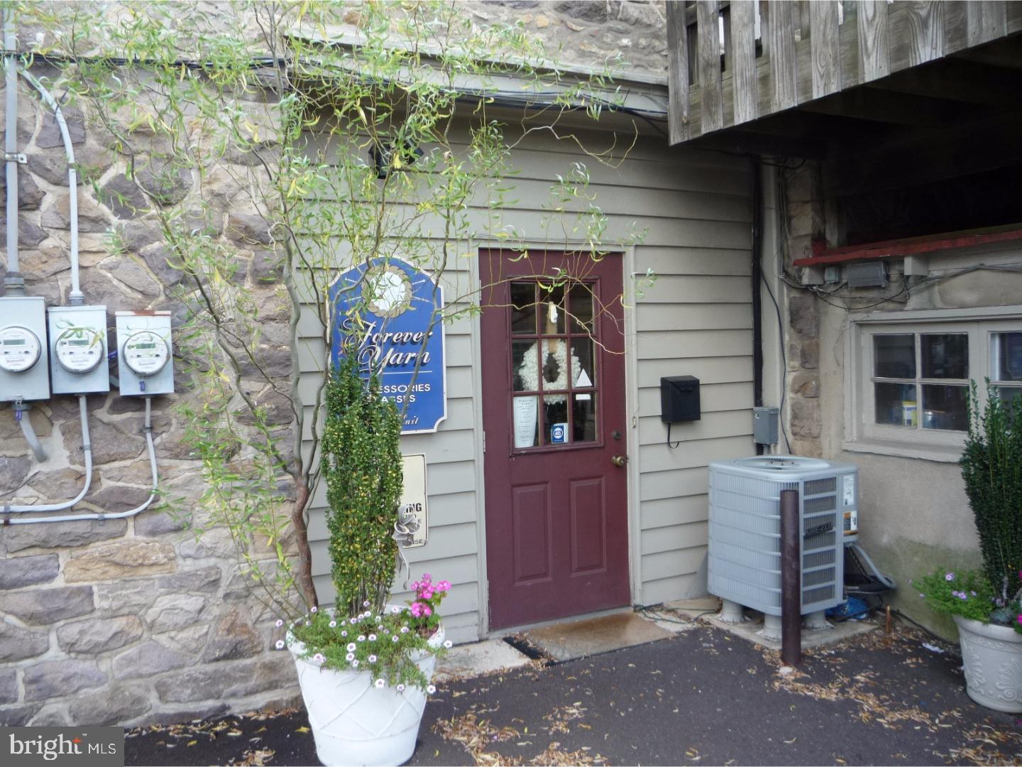 000 - Commercial Lease