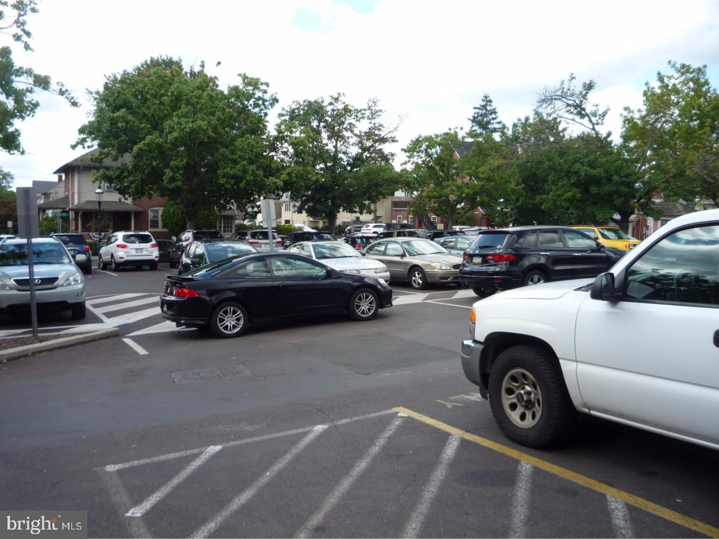 000 - Commercial Lease