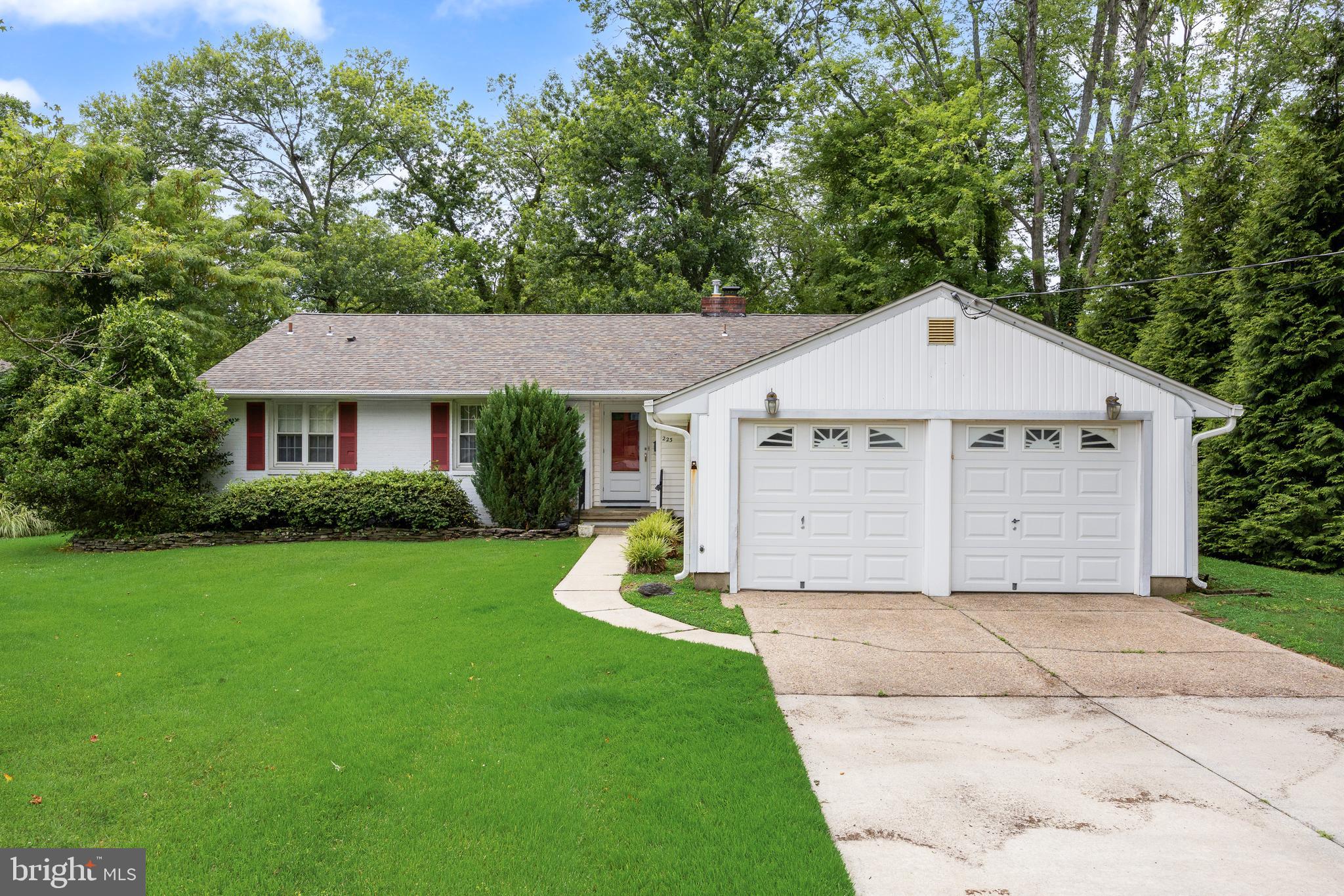 223 DICKENS COURT