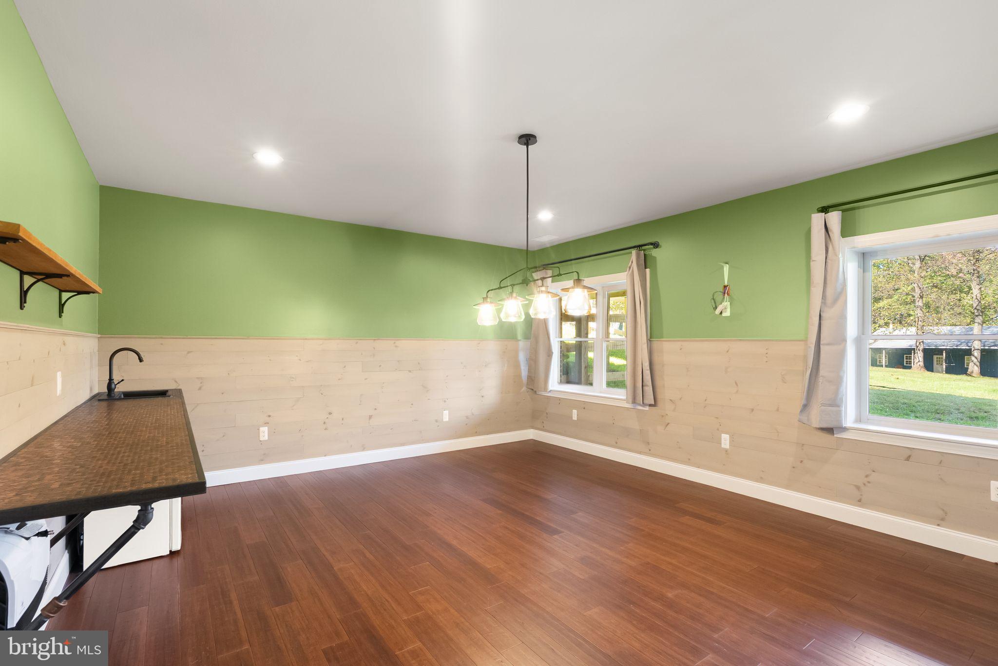 SOMMERS TIME FARM - Residential