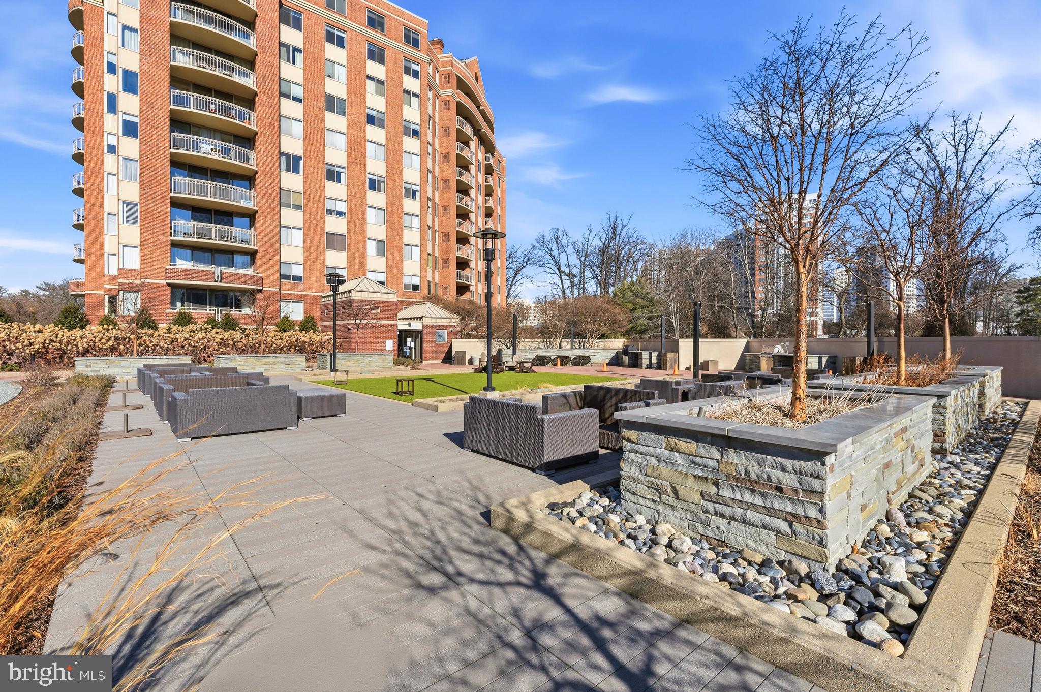 FALLSWOOD - Residential