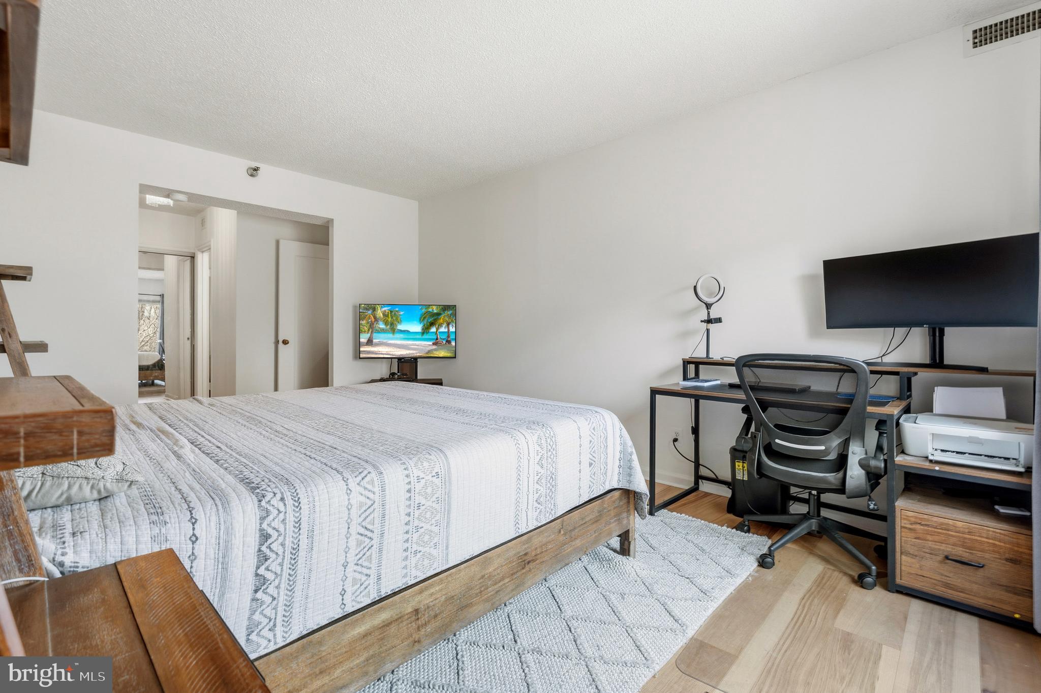 FALLSWOOD - Residential