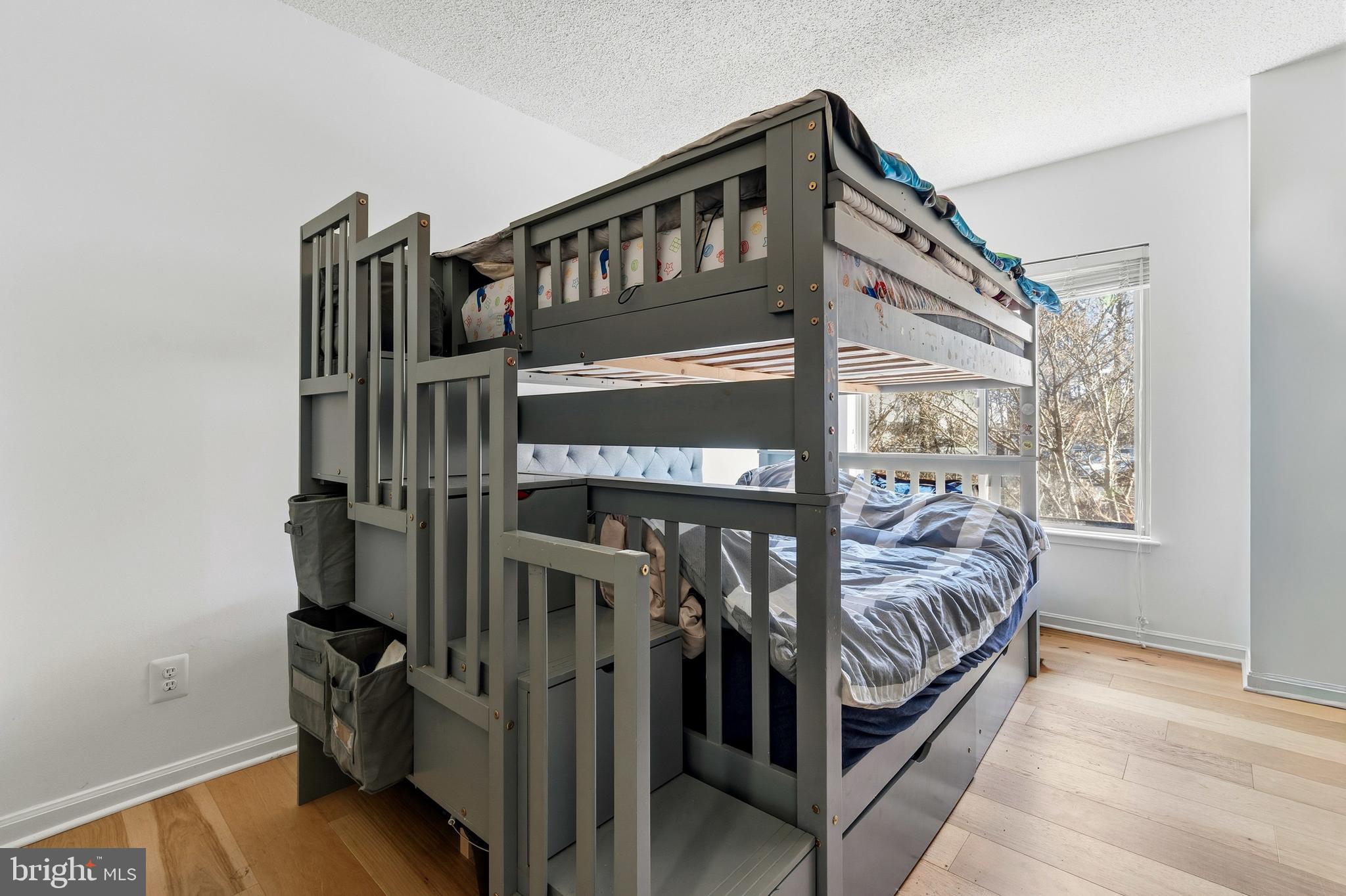 FALLSWOOD - Residential