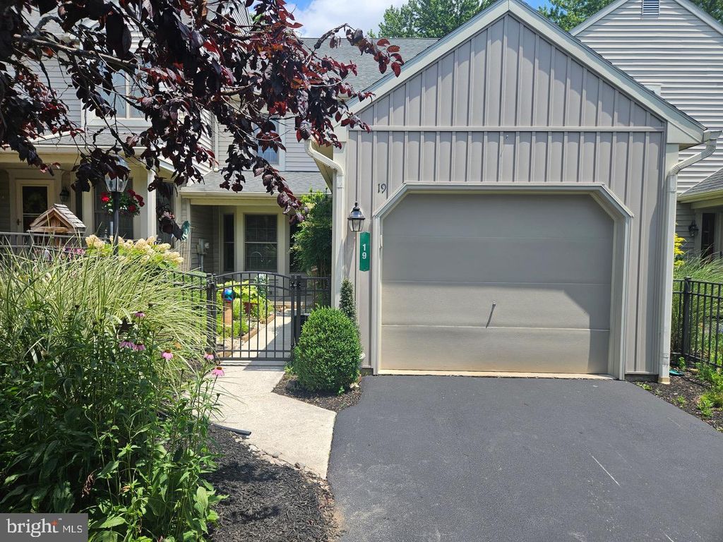 Photo of 19 Shybrook Court, ELIZABETHTOWN, PA 17022 (MLS # PALA2072278)