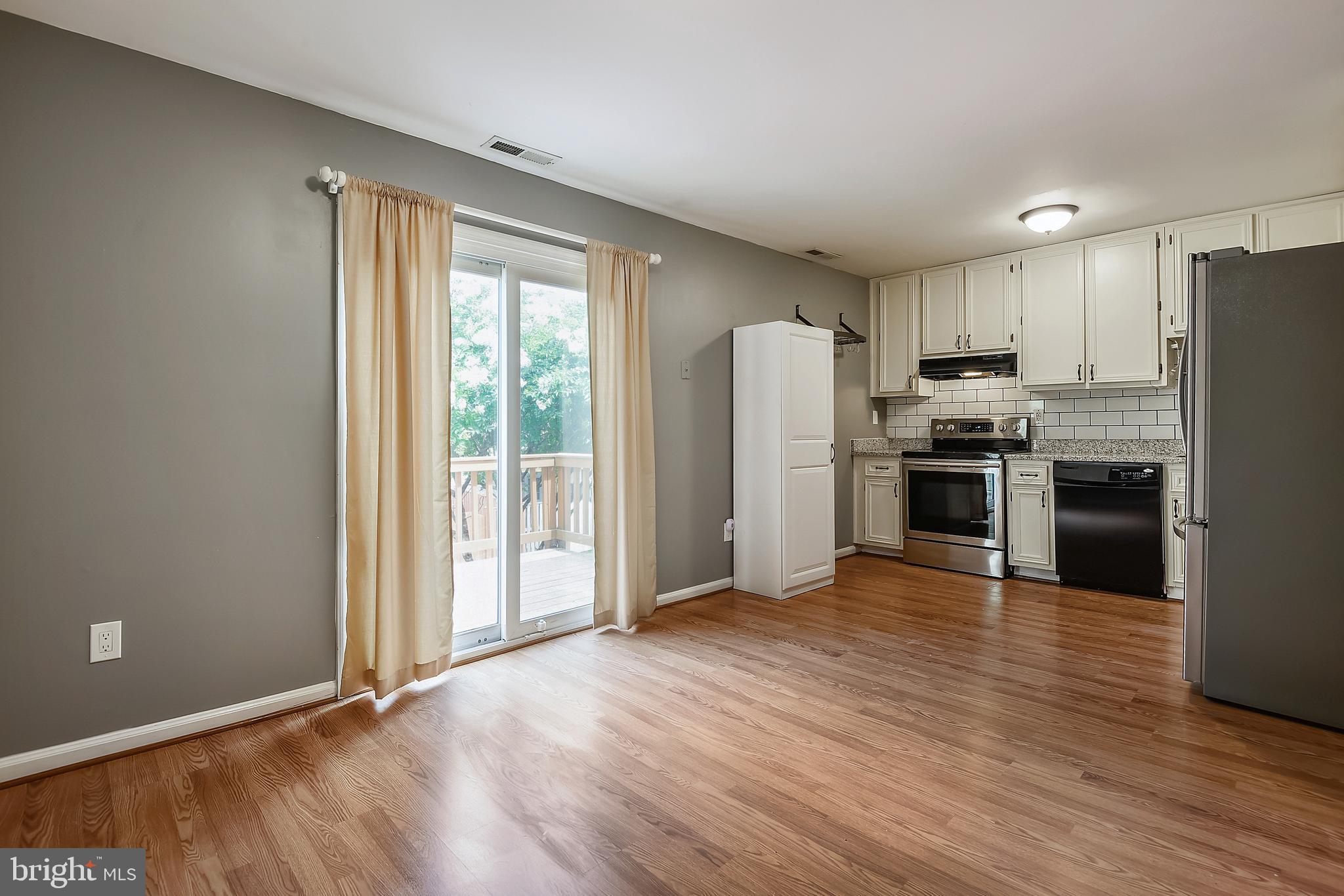 CROFTON MEWS CONDO - Residential Lease