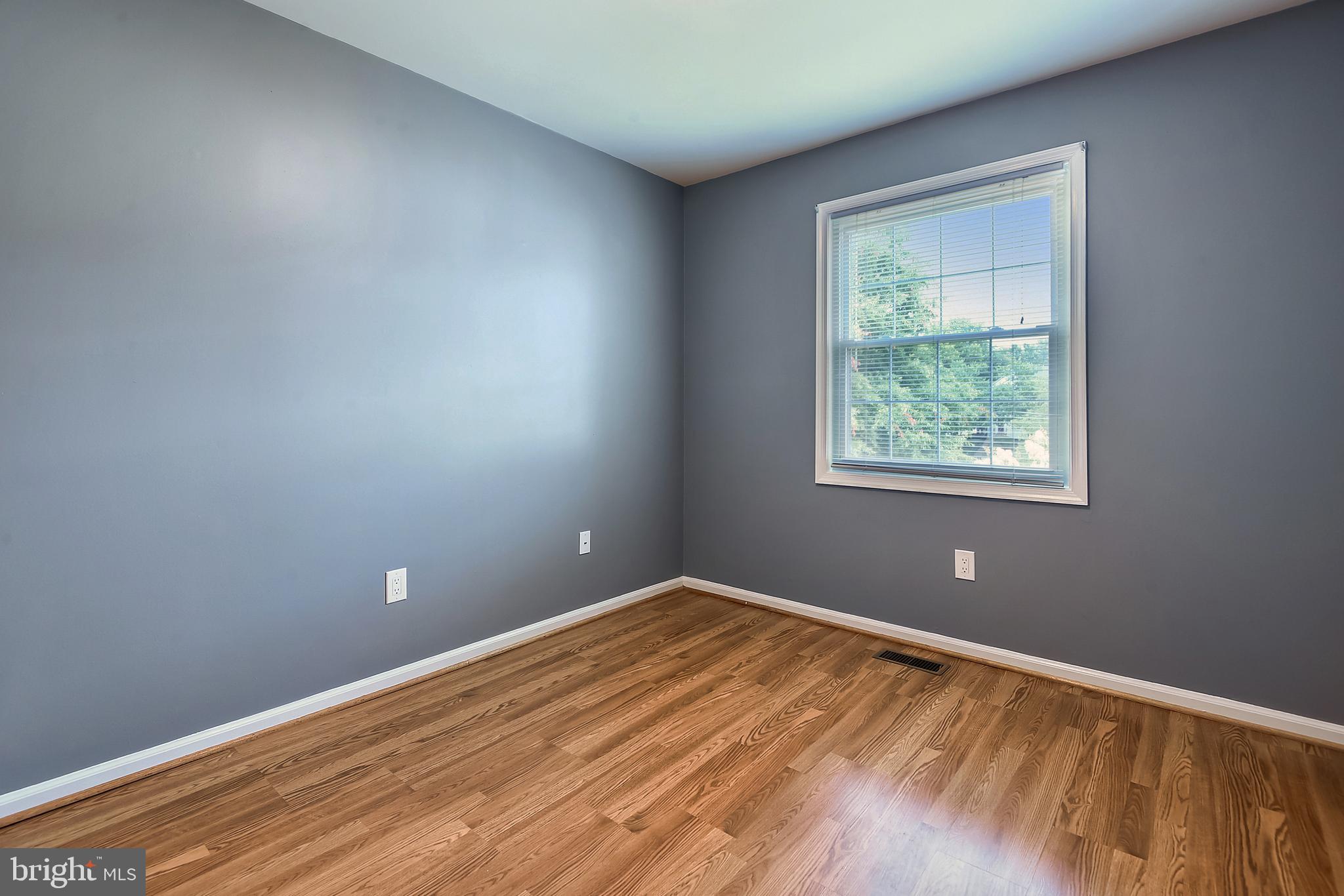 CROFTON MEWS CONDO - Residential Lease