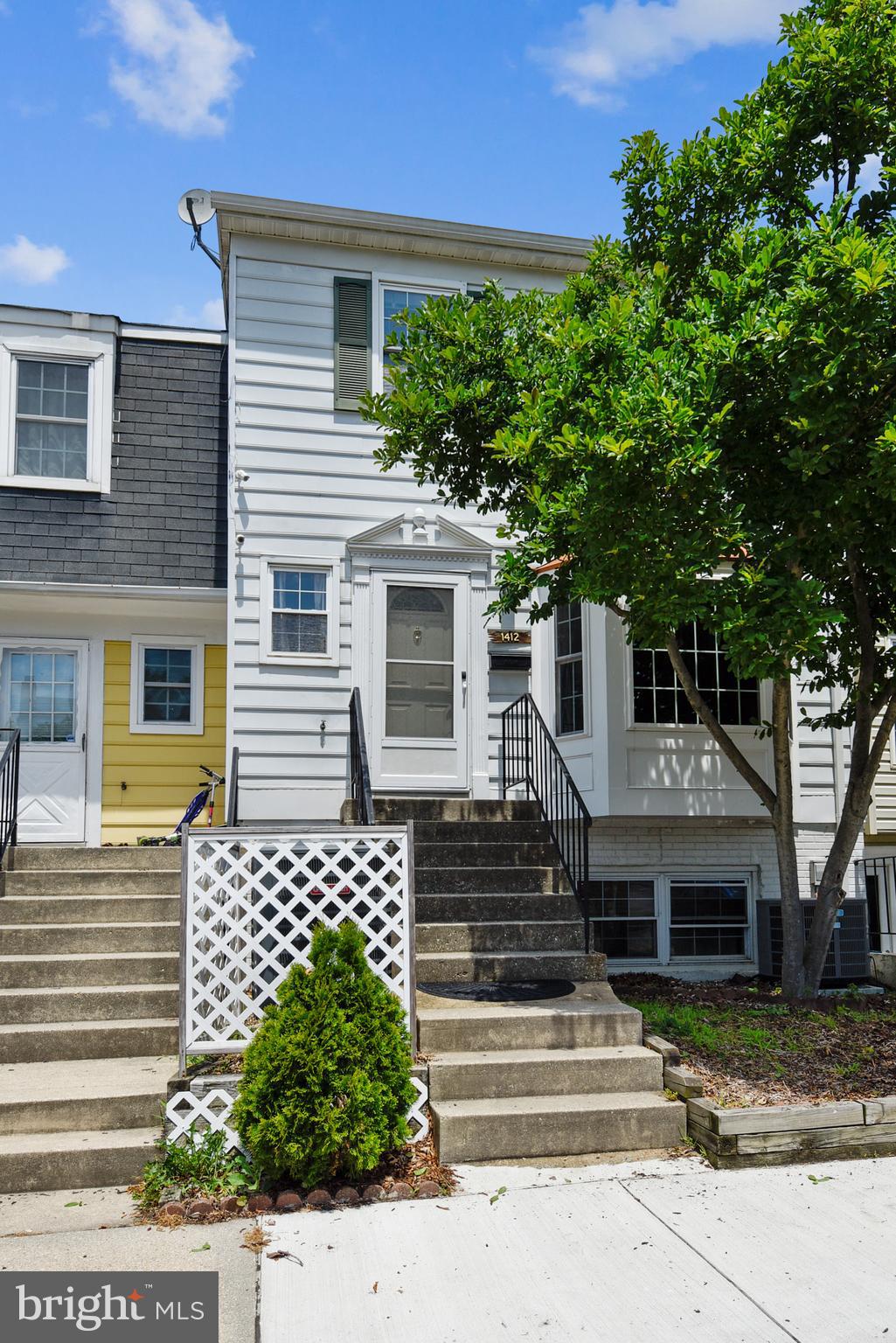 CROFTON MEWS CONDO - Residential Lease