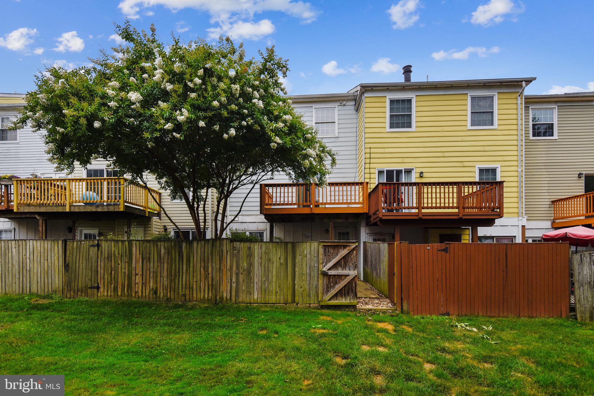 CROFTON MEWS CONDO - Residential Lease