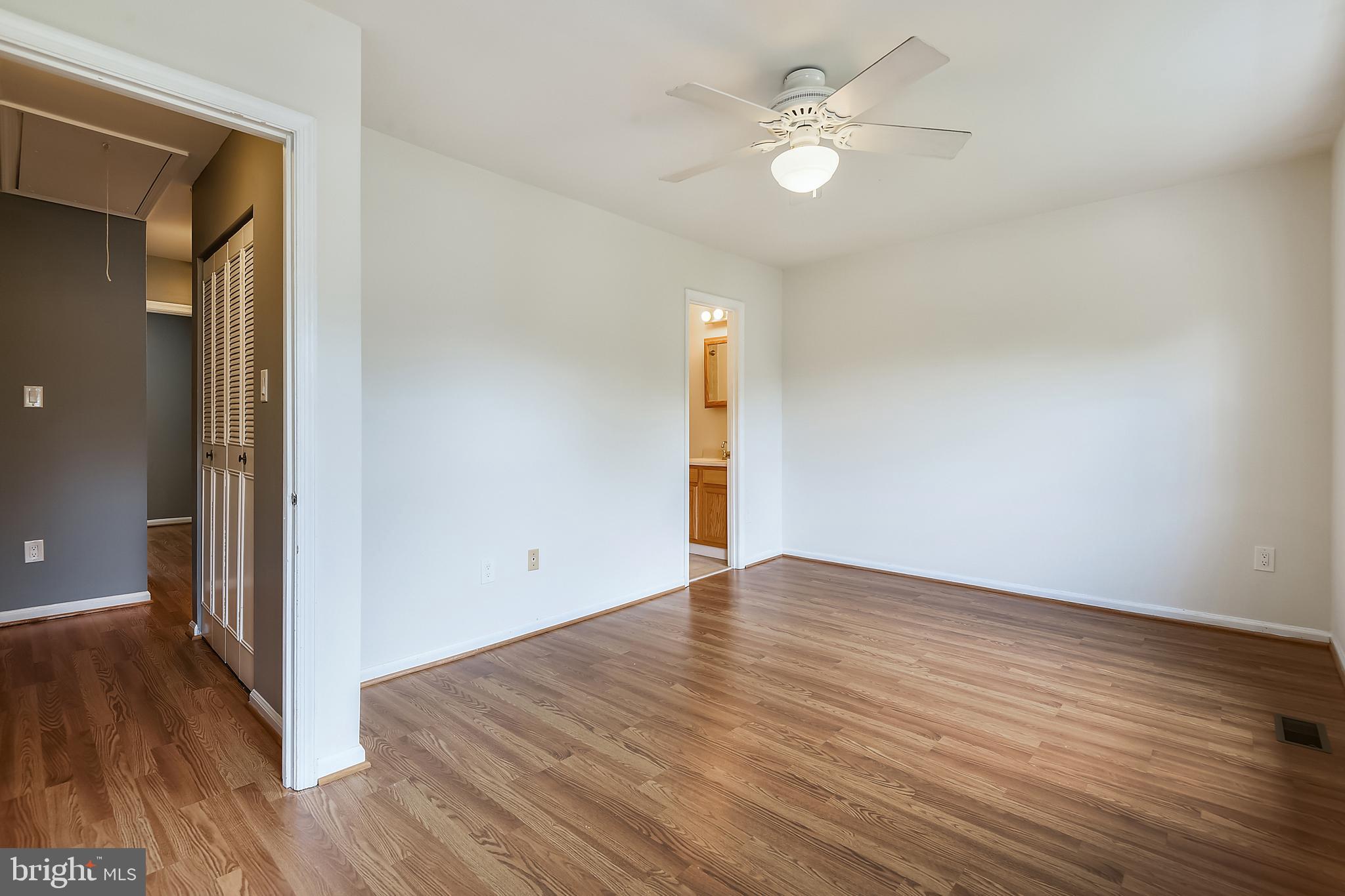 CROFTON MEWS CONDO - Residential Lease