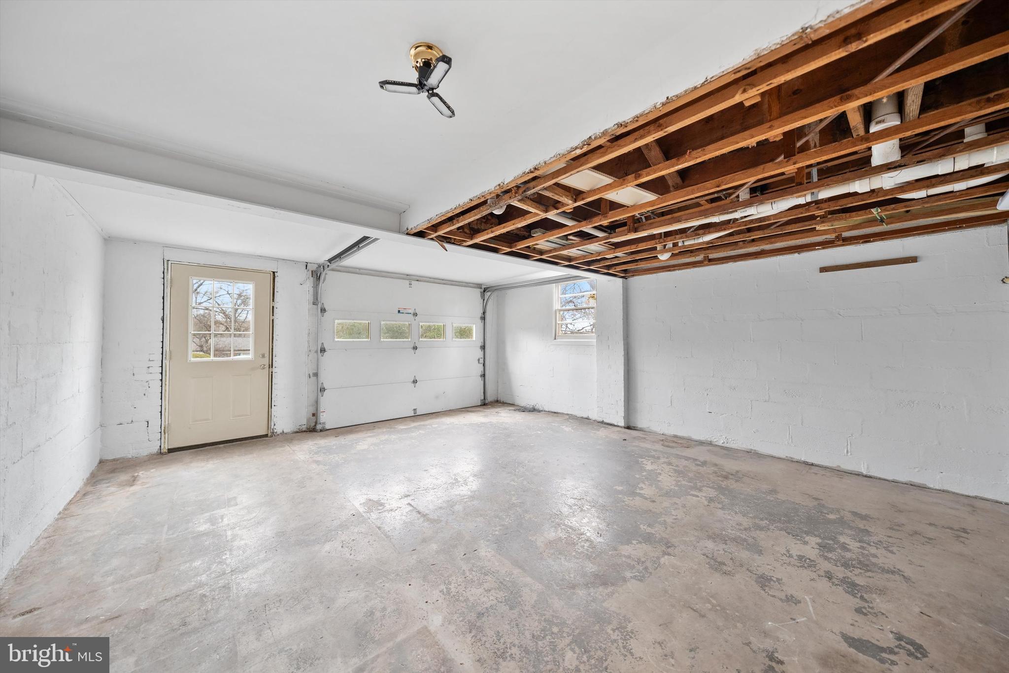 SUNNYBROOK ESTATES - Residential