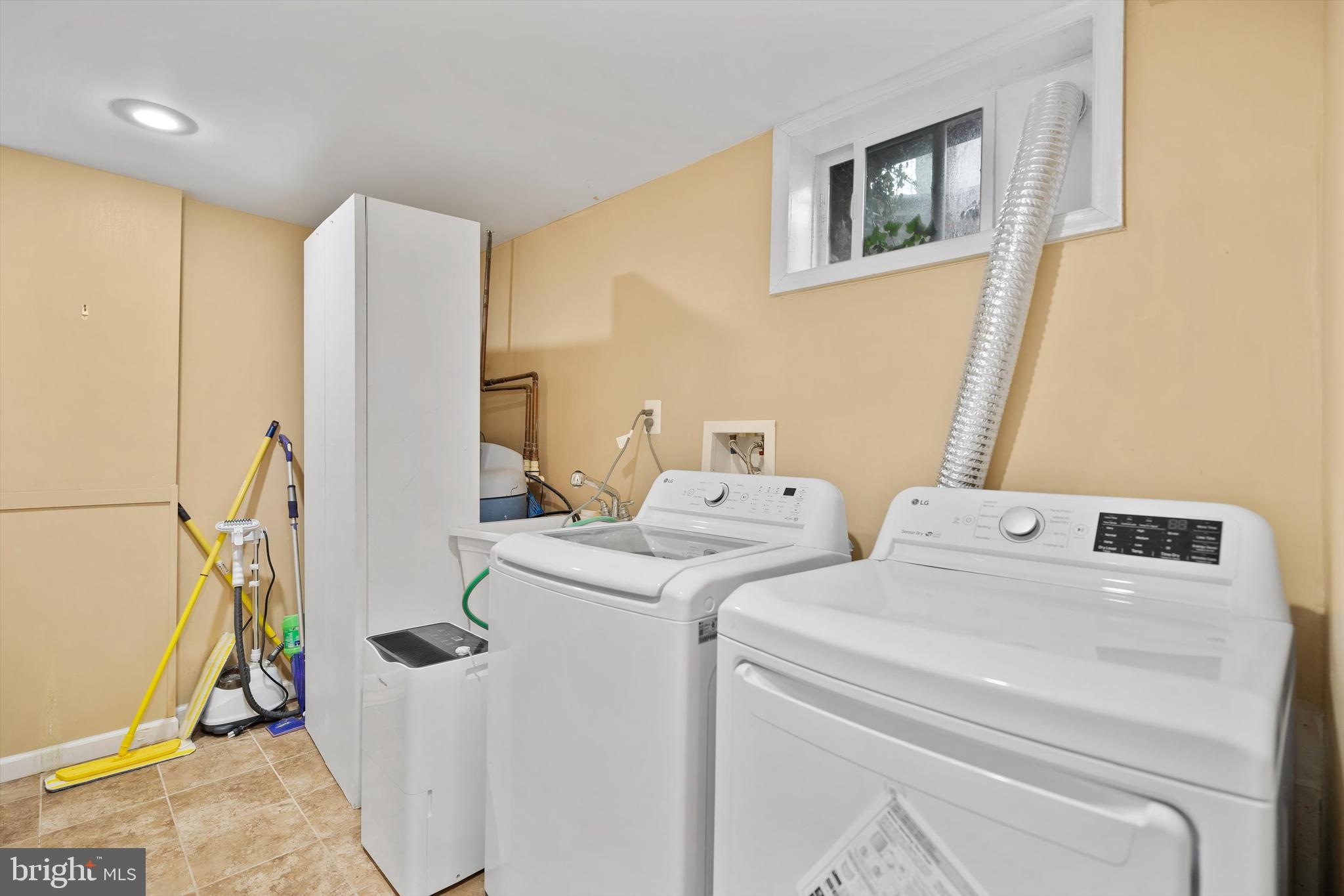 SUNNYBROOK ESTATES - Residential