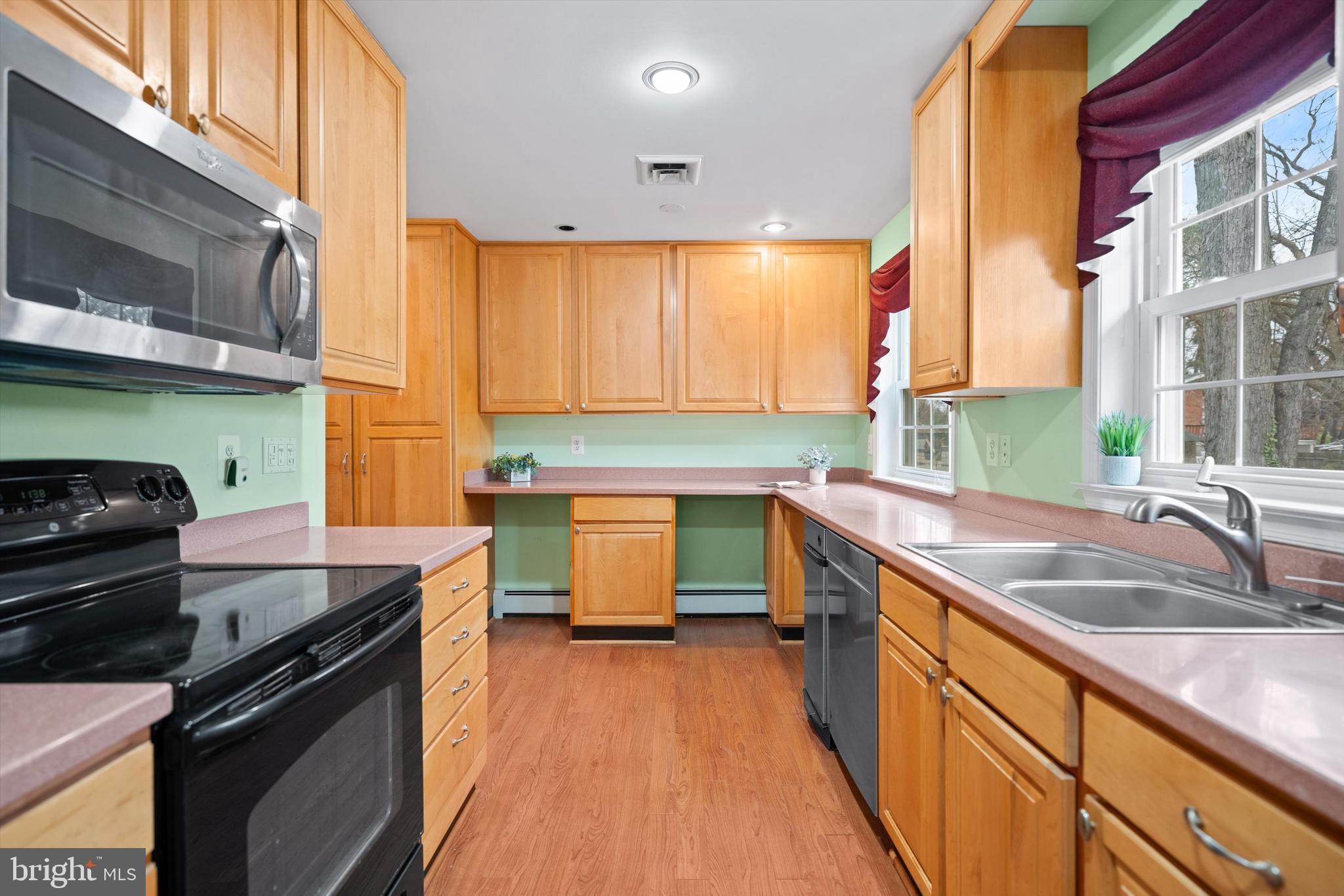 SUNNYBROOK ESTATES - Residential