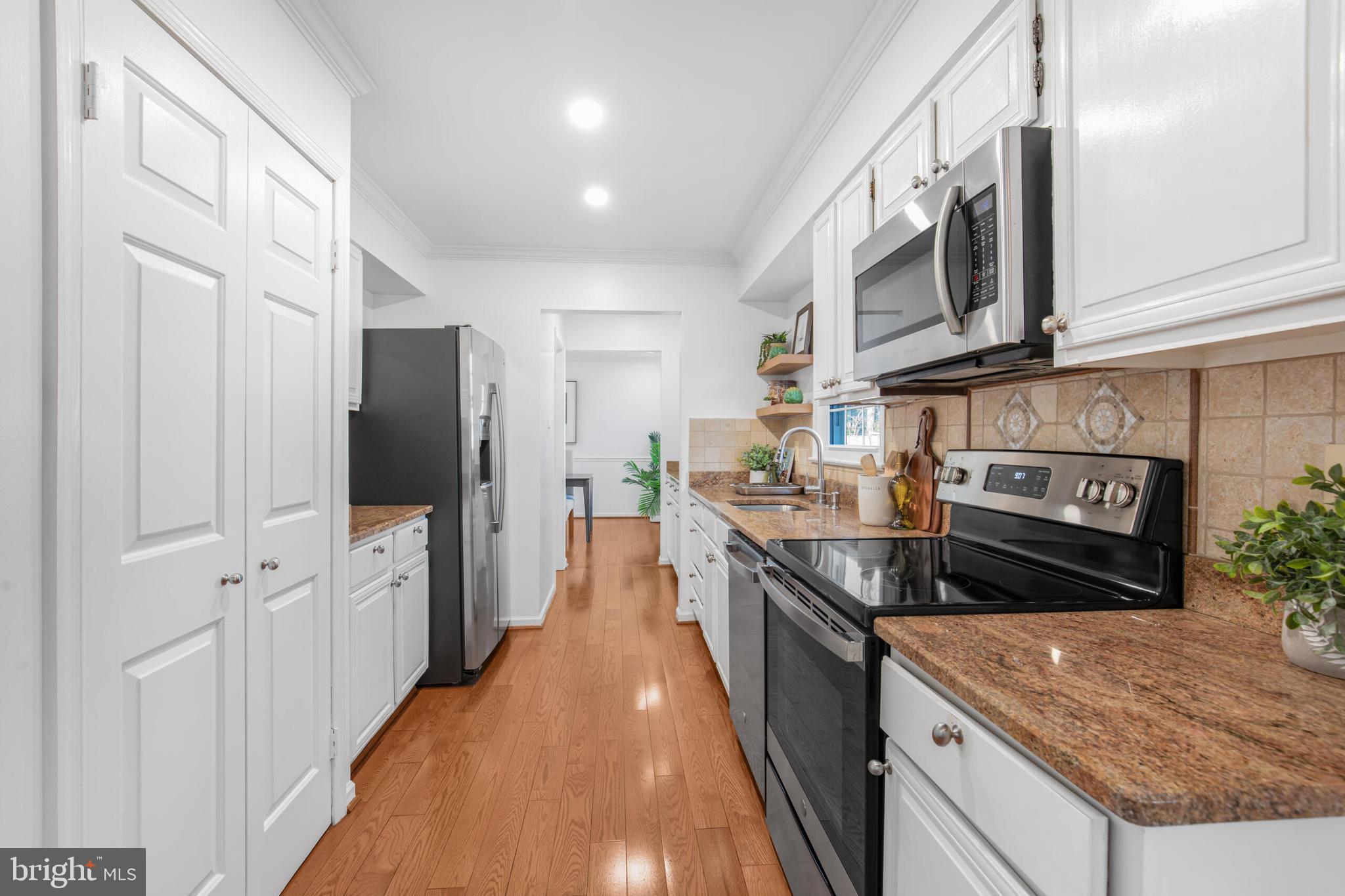 BRIARS ACRES - Residential