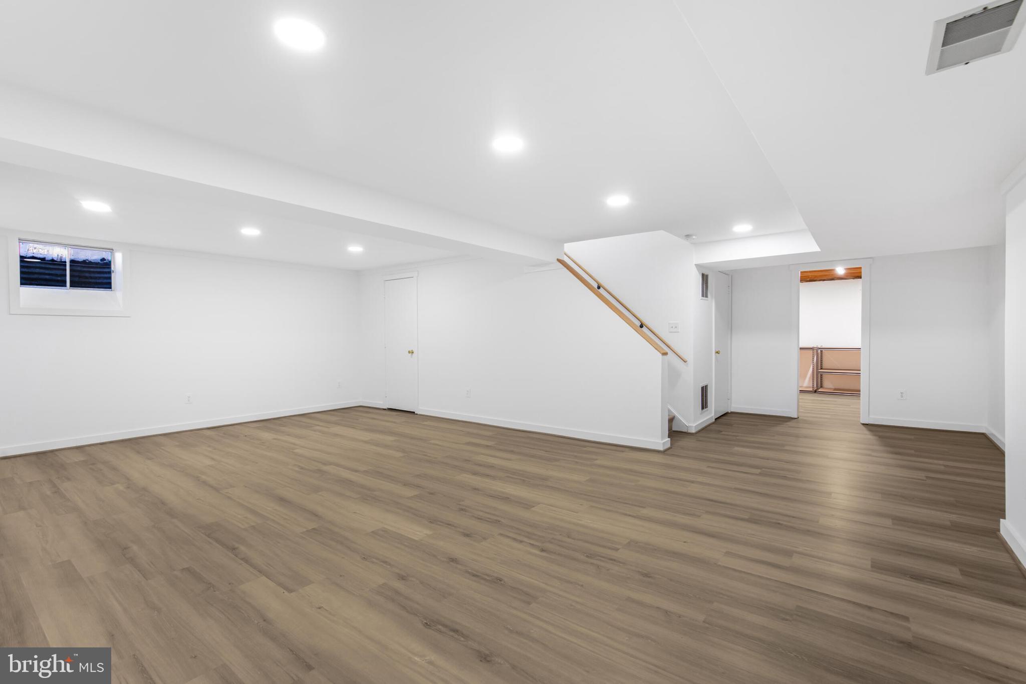 BRIARS ACRES - Residential