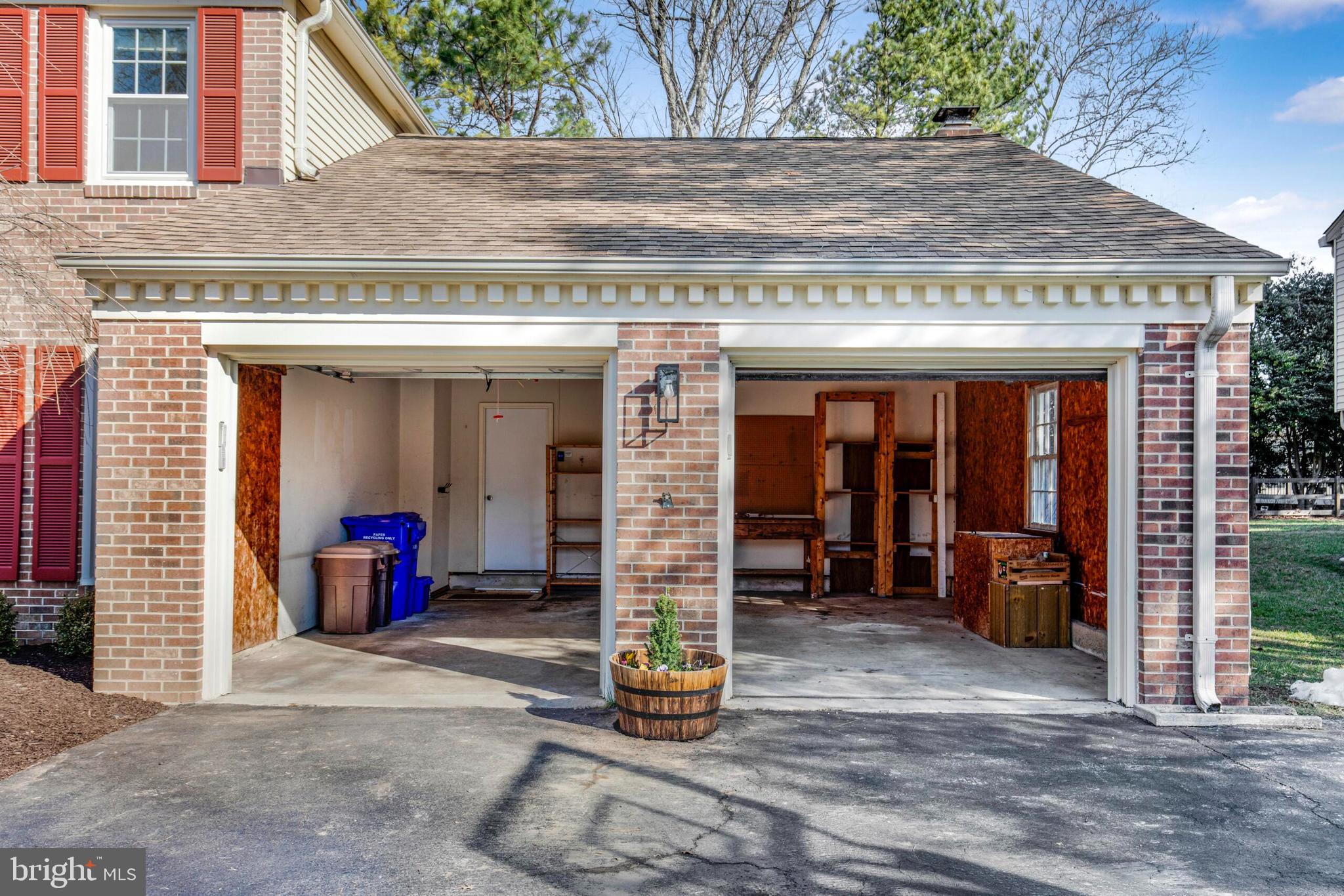 BRIARS ACRES - Residential