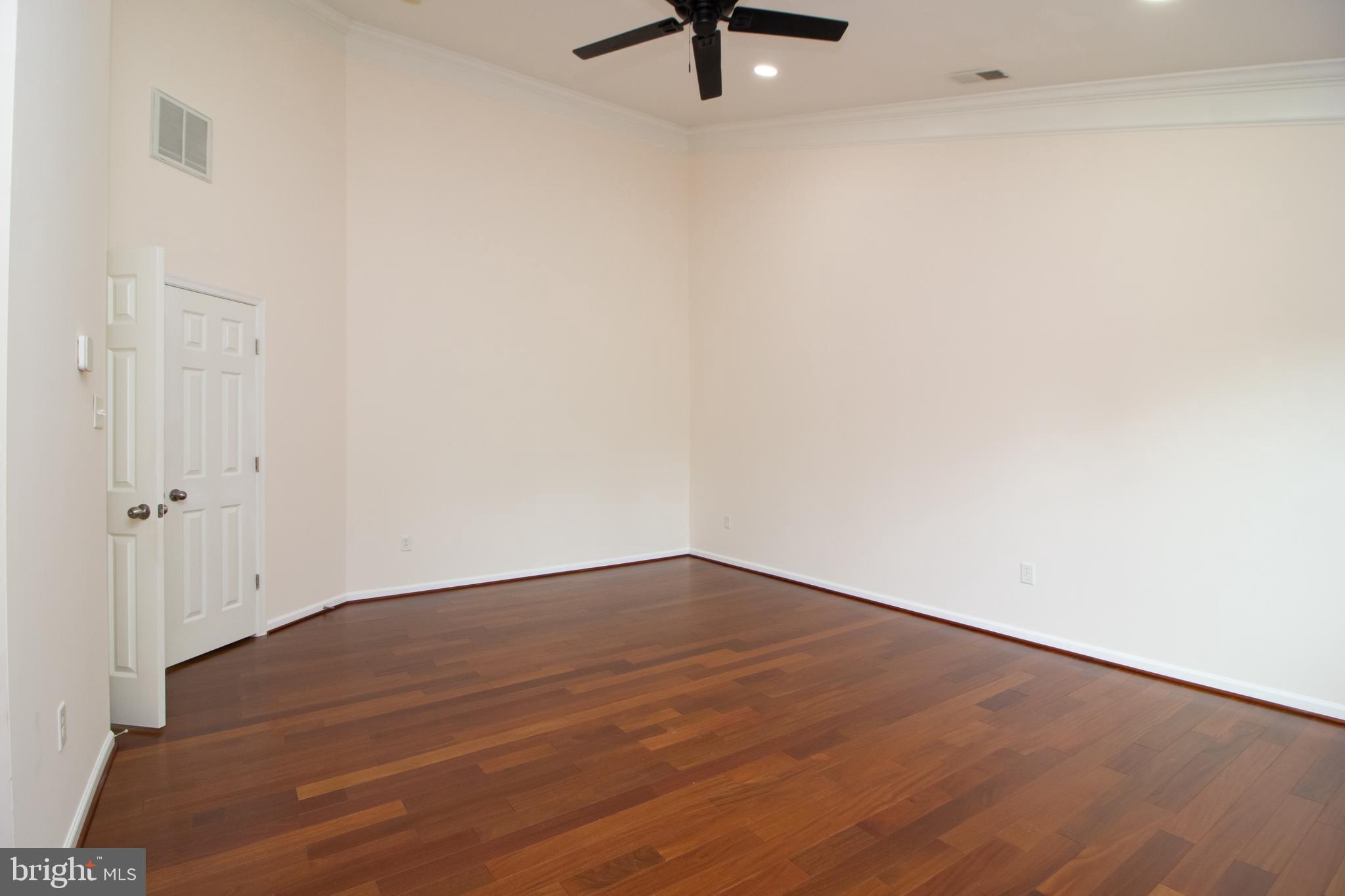 DUNLOGGIN - Residential Lease