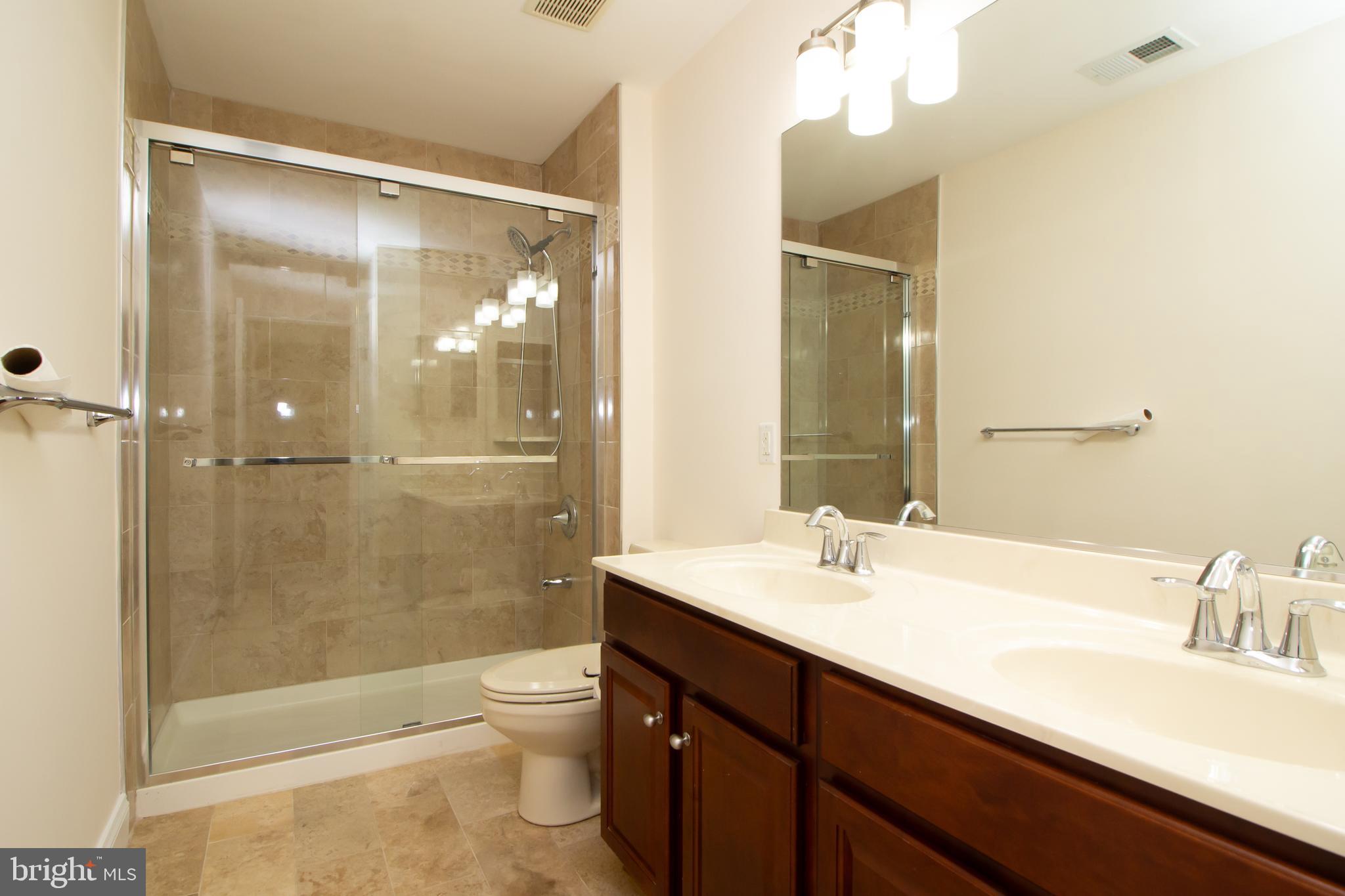 DUNLOGGIN - Residential Lease