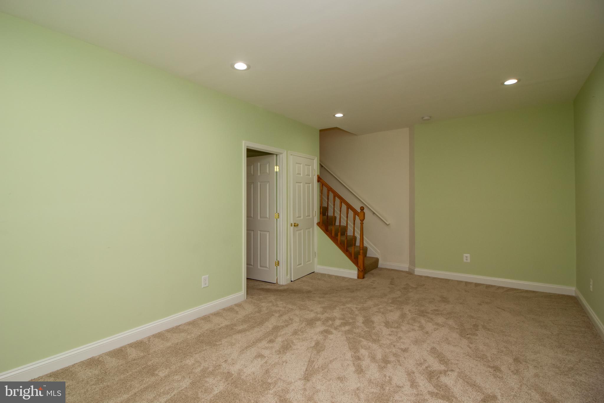 DUNLOGGIN - Residential Lease