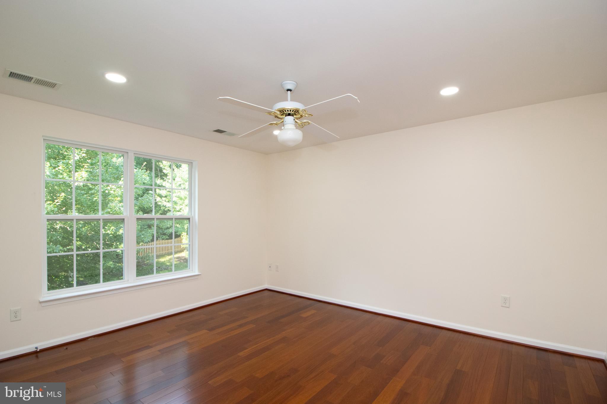 DUNLOGGIN - Residential Lease