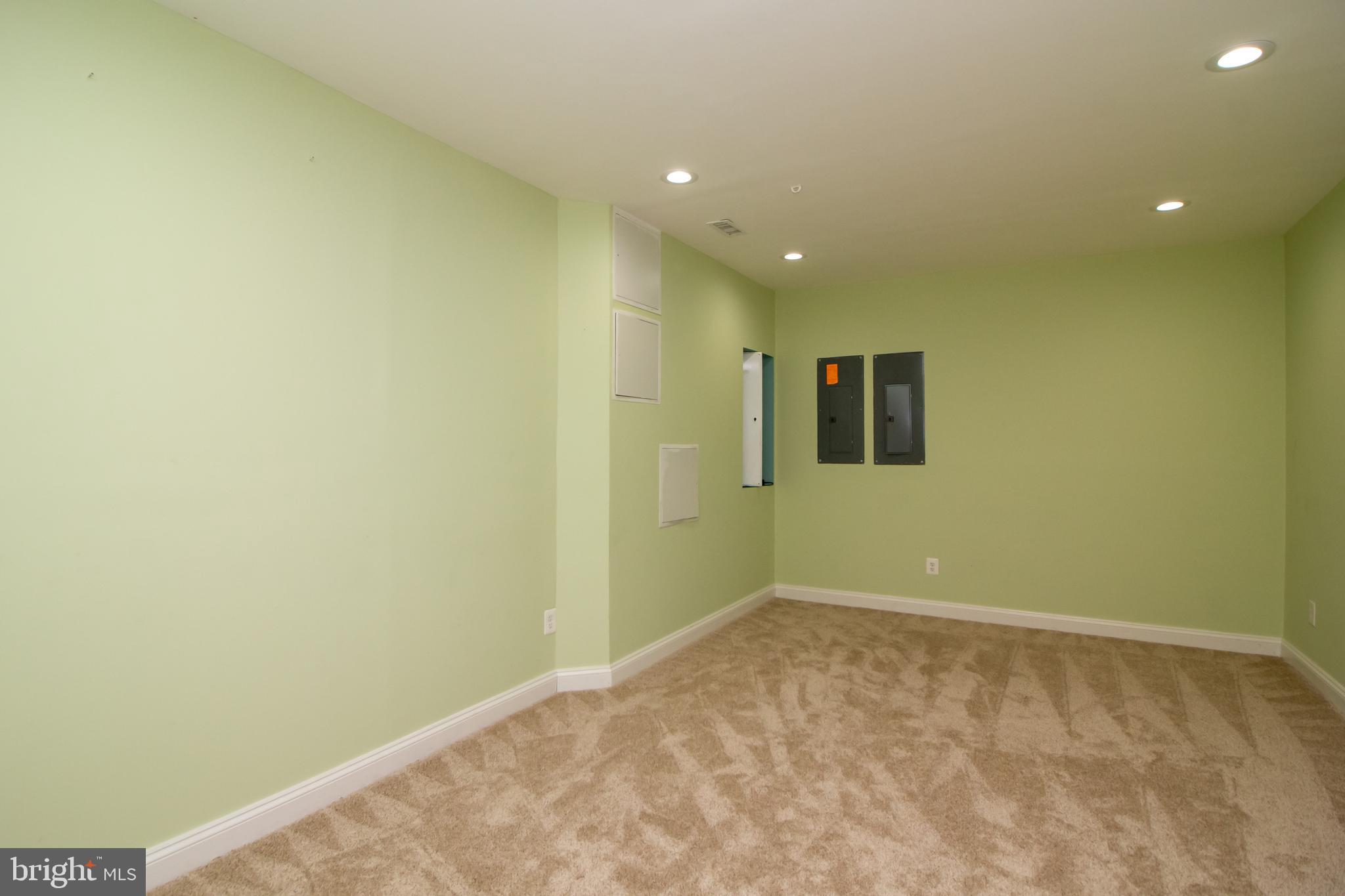 DUNLOGGIN - Residential Lease