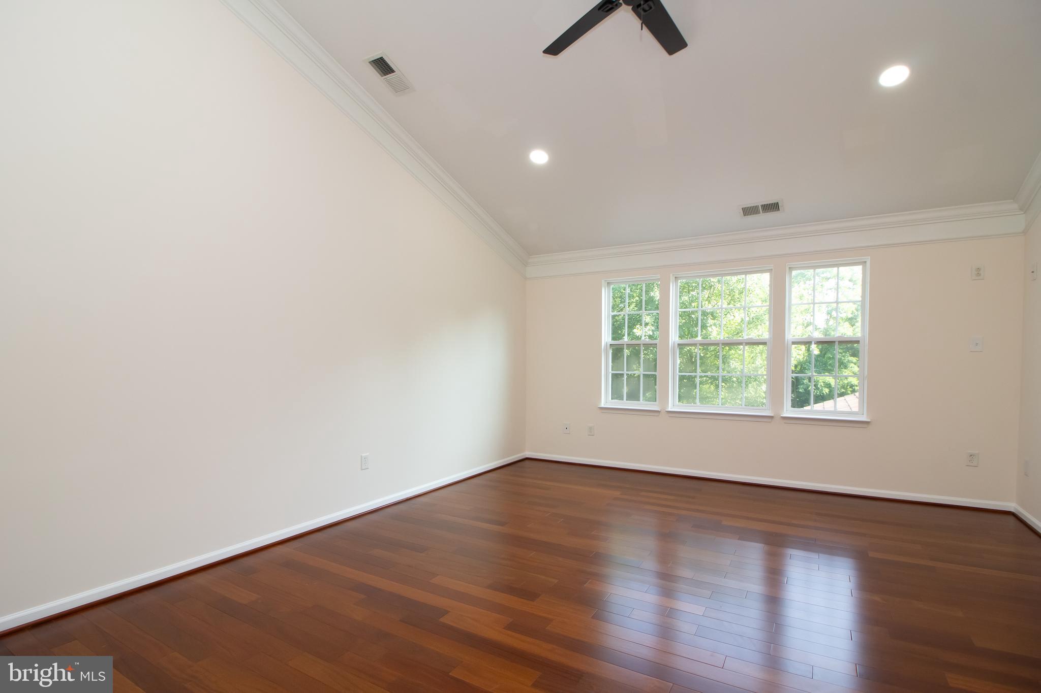 DUNLOGGIN - Residential Lease