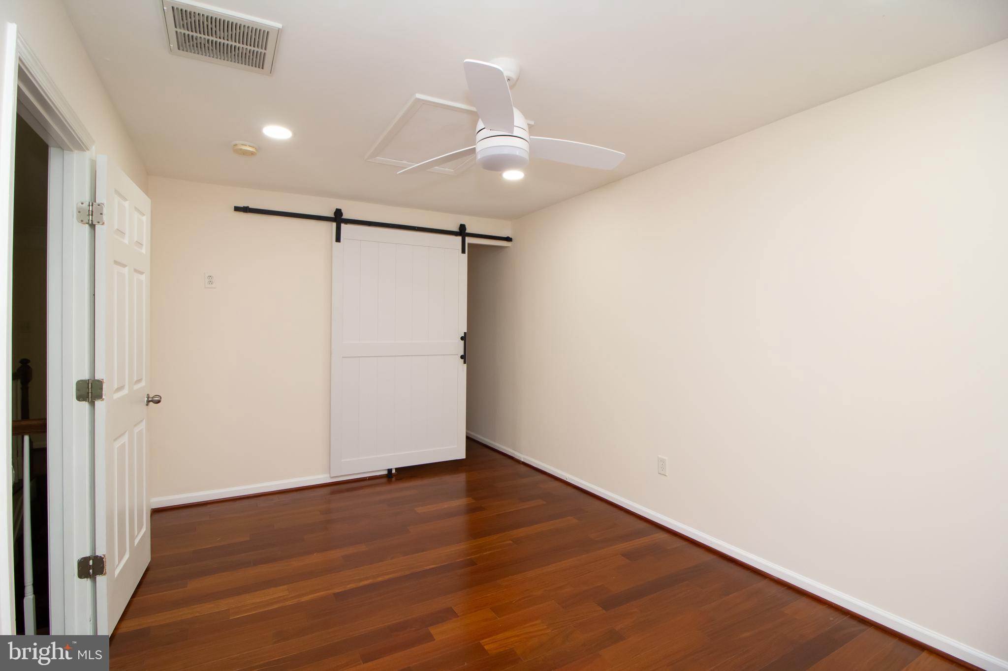 DUNLOGGIN - Residential Lease