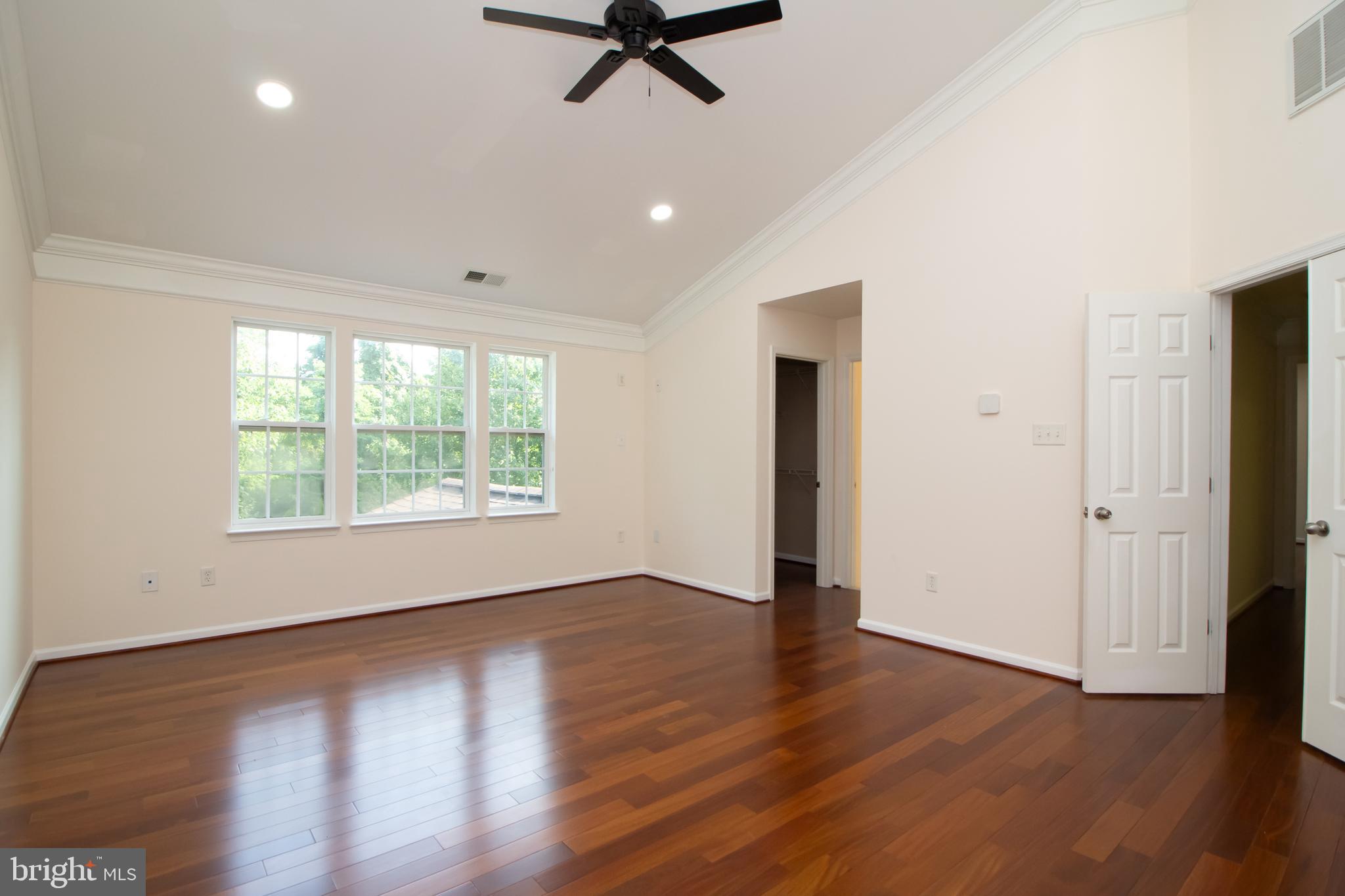 DUNLOGGIN - Residential Lease