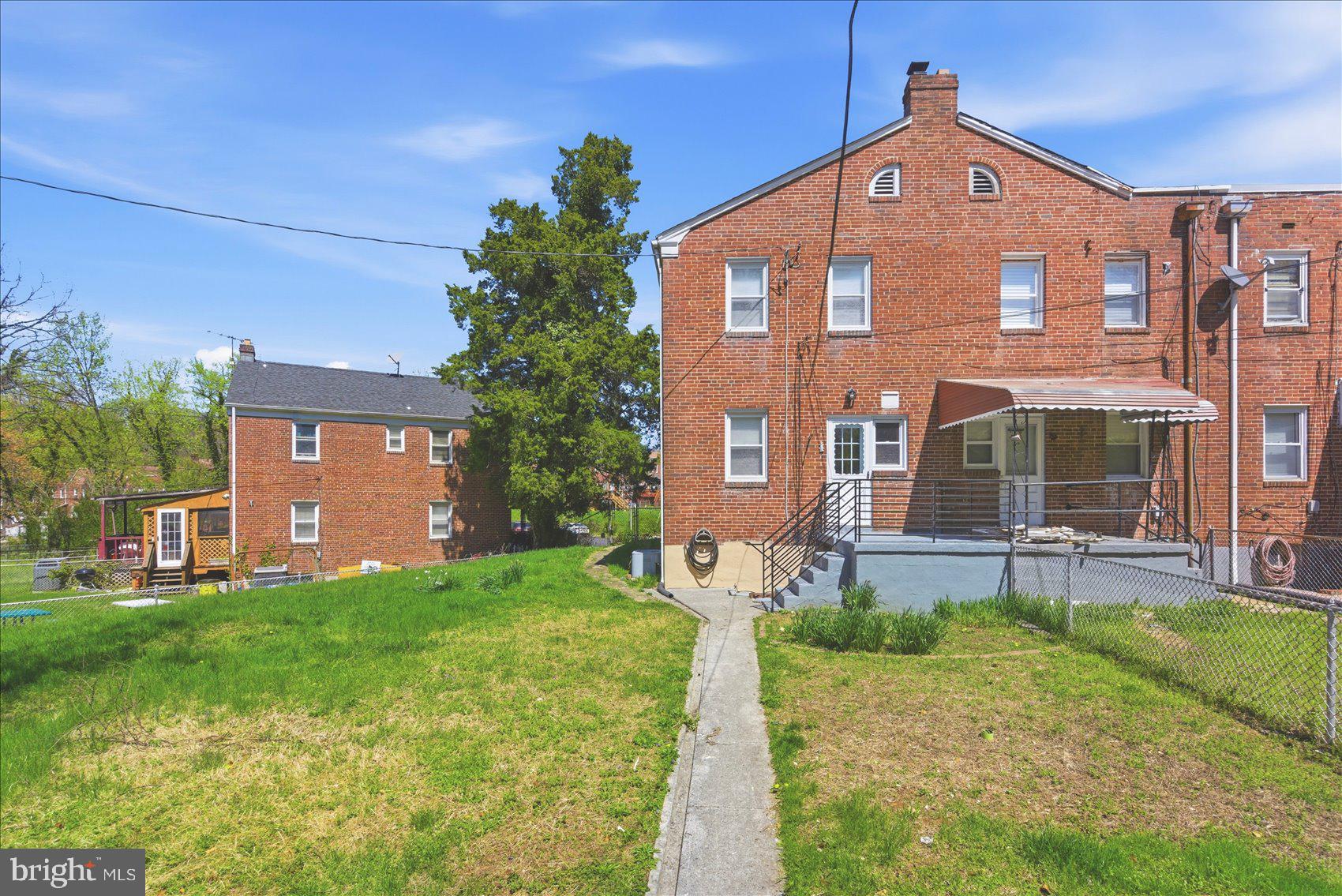 UPLANDS - Residential