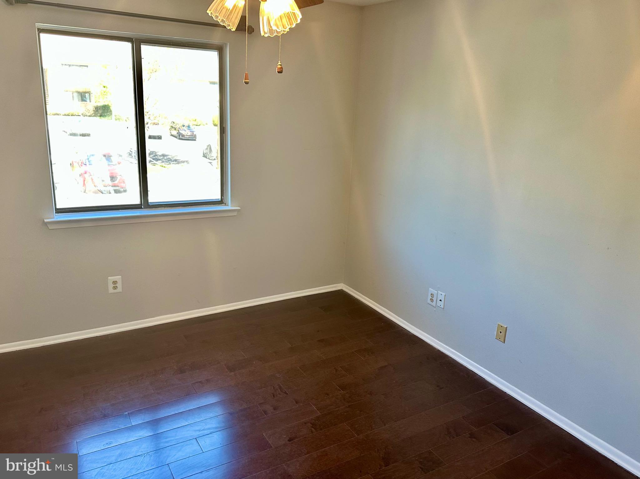 WOOD HOLLOW - Residential