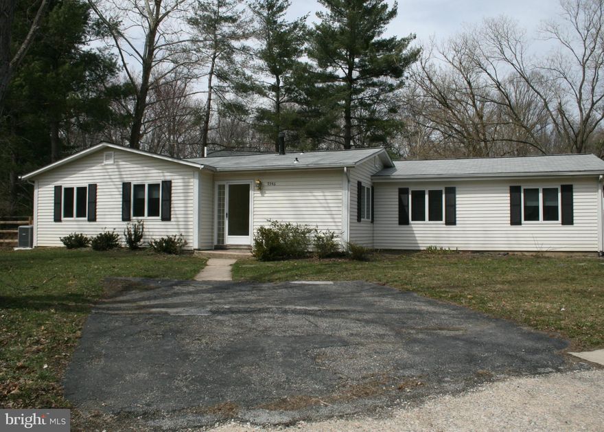 Columbia at it's Best;   5  Bedroom Rancher with large living room, great oversized double deck , nice corner lot awaits it's new owner.  We just finished a make over. OVER $20,000 in updates and repairs, New roof, all new carperting etc.  All you need to do is bring your furniture.  Don't wait to long or it will be gone.