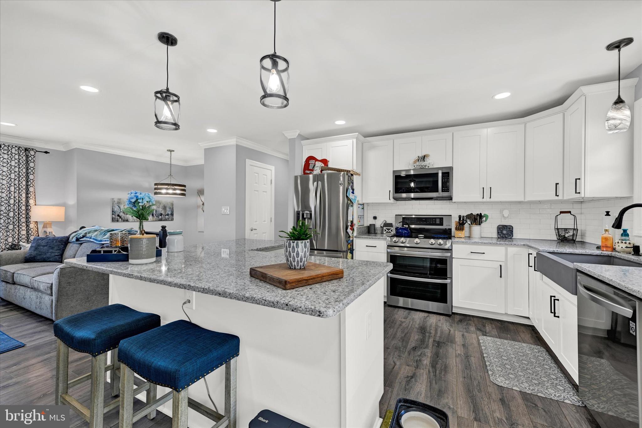 WHISPERING VALLEY - Residential