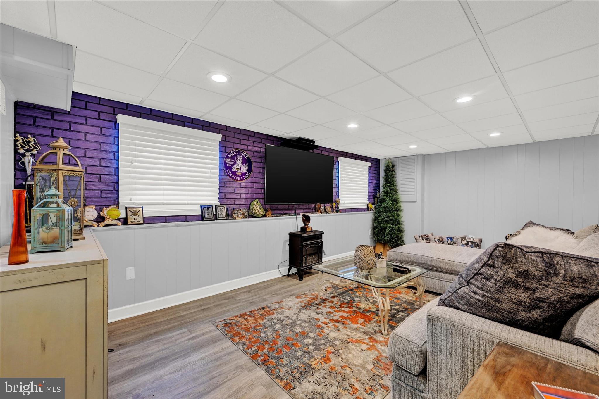 WHISPERING VALLEY - Residential